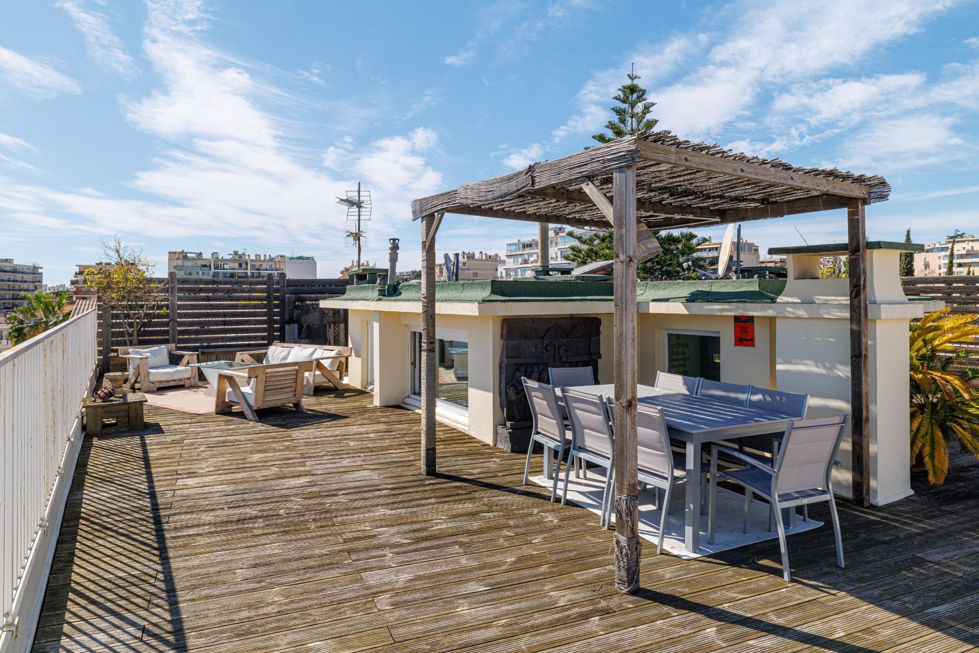 duplex 5 Rooms for sale on NICE (06200)