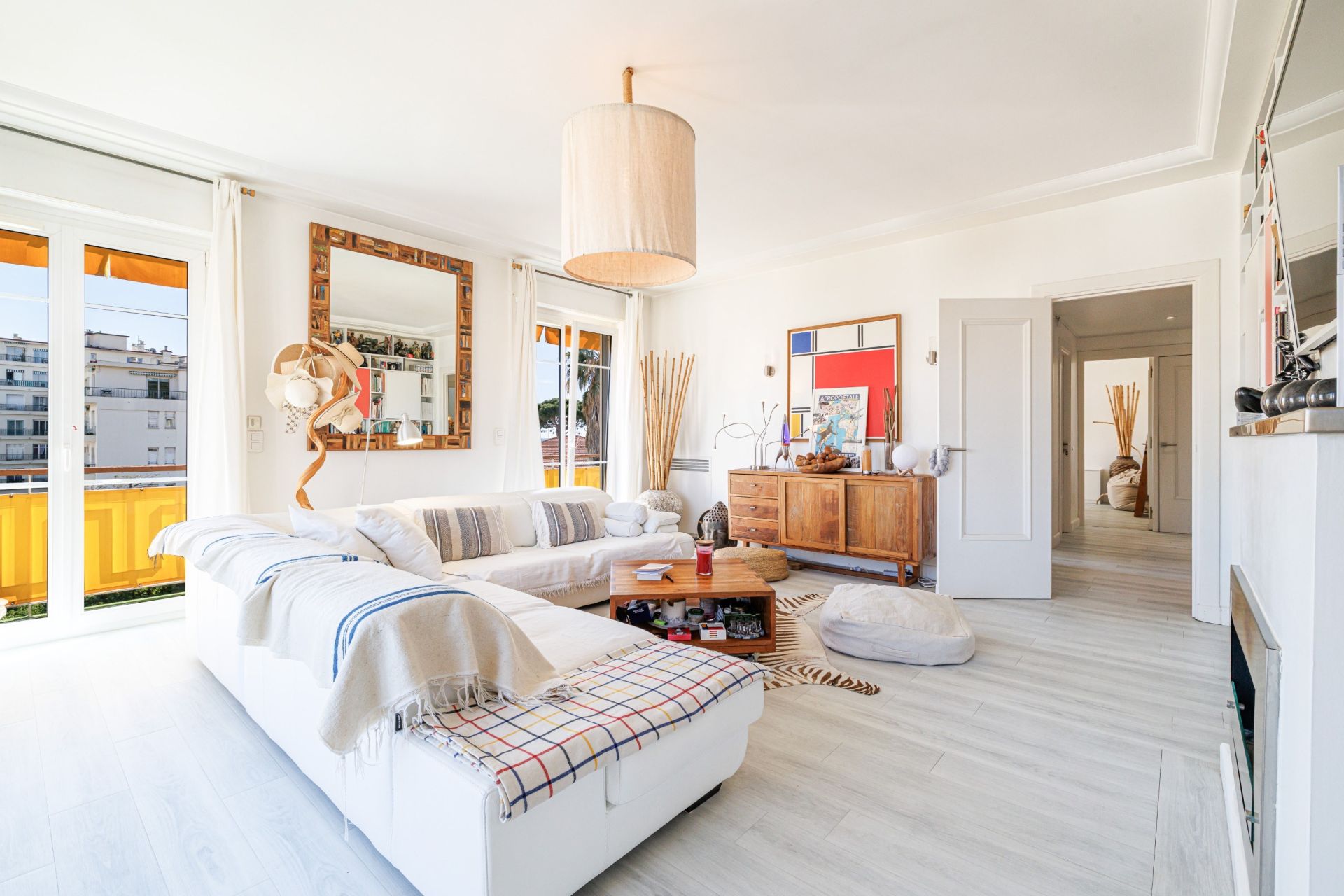 duplex 5 Rooms for sale on NICE (06200)