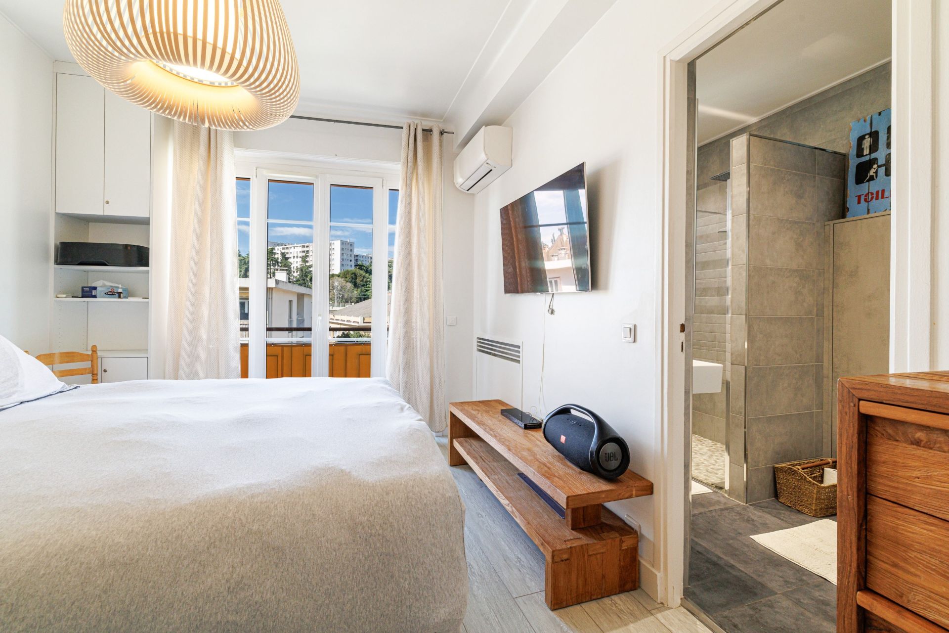 duplex 5 Rooms for sale on NICE (06200)