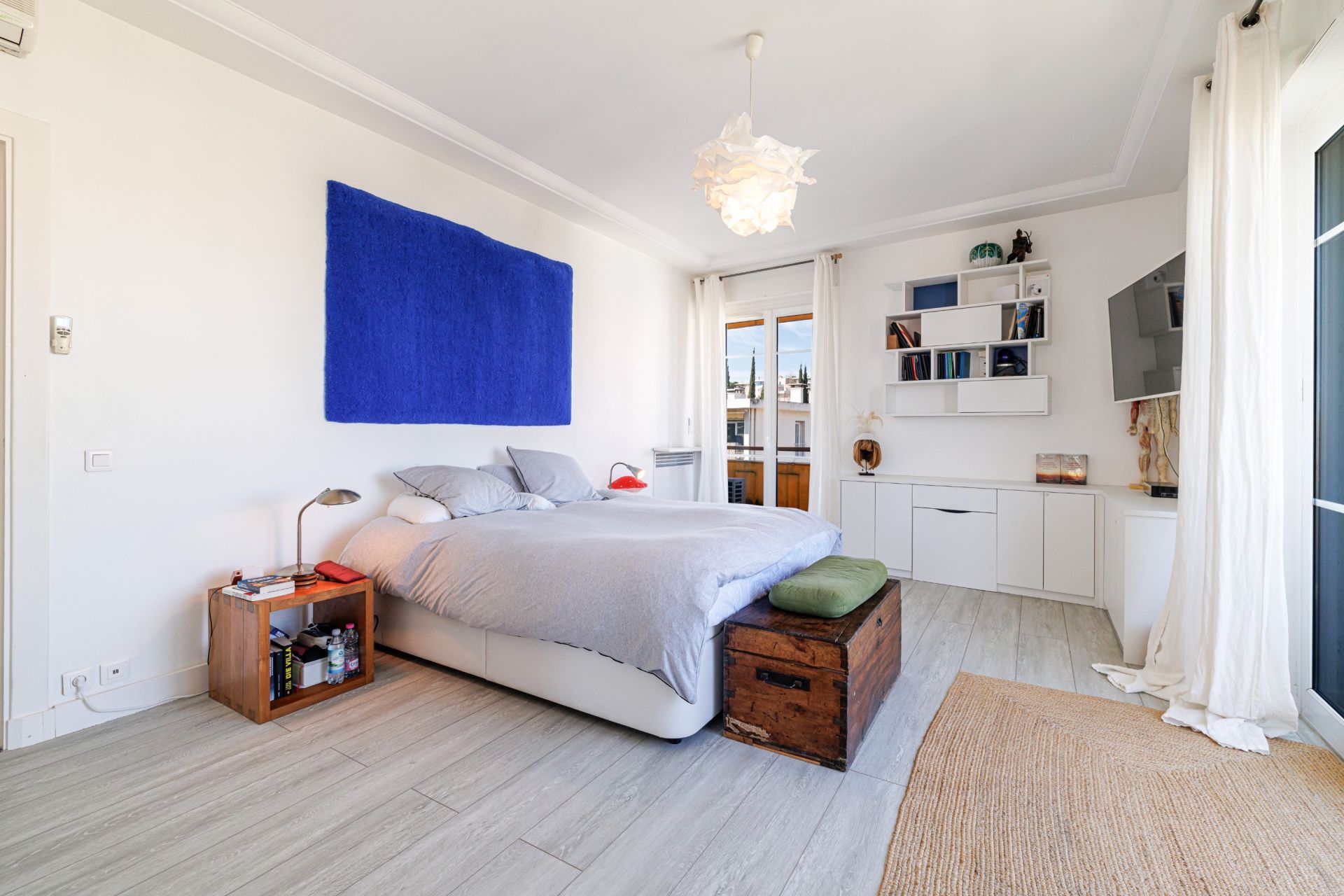 duplex 5 Rooms for sale on NICE (06200)