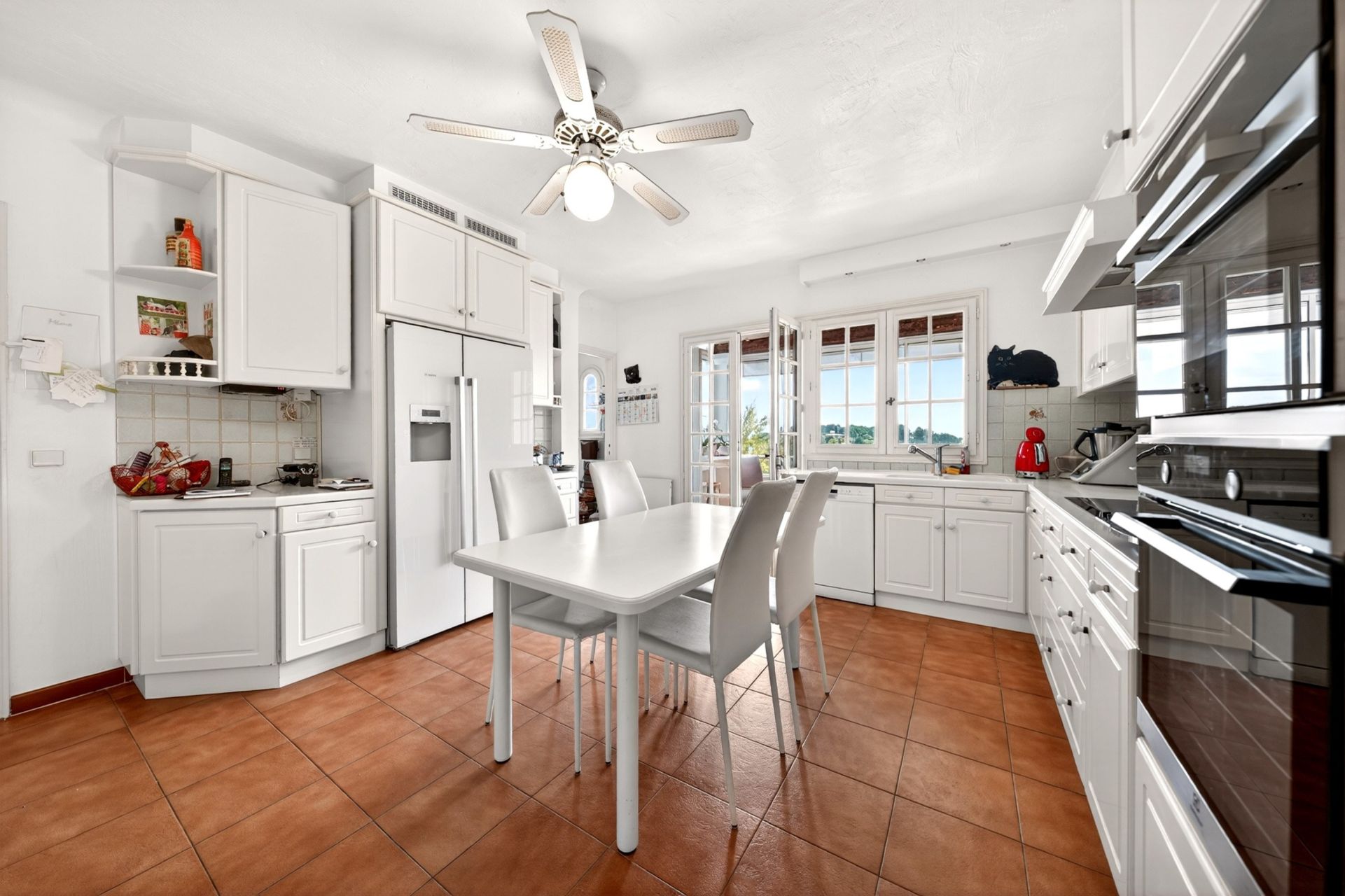villa 7 Rooms for sale on LE ROURET (06650)