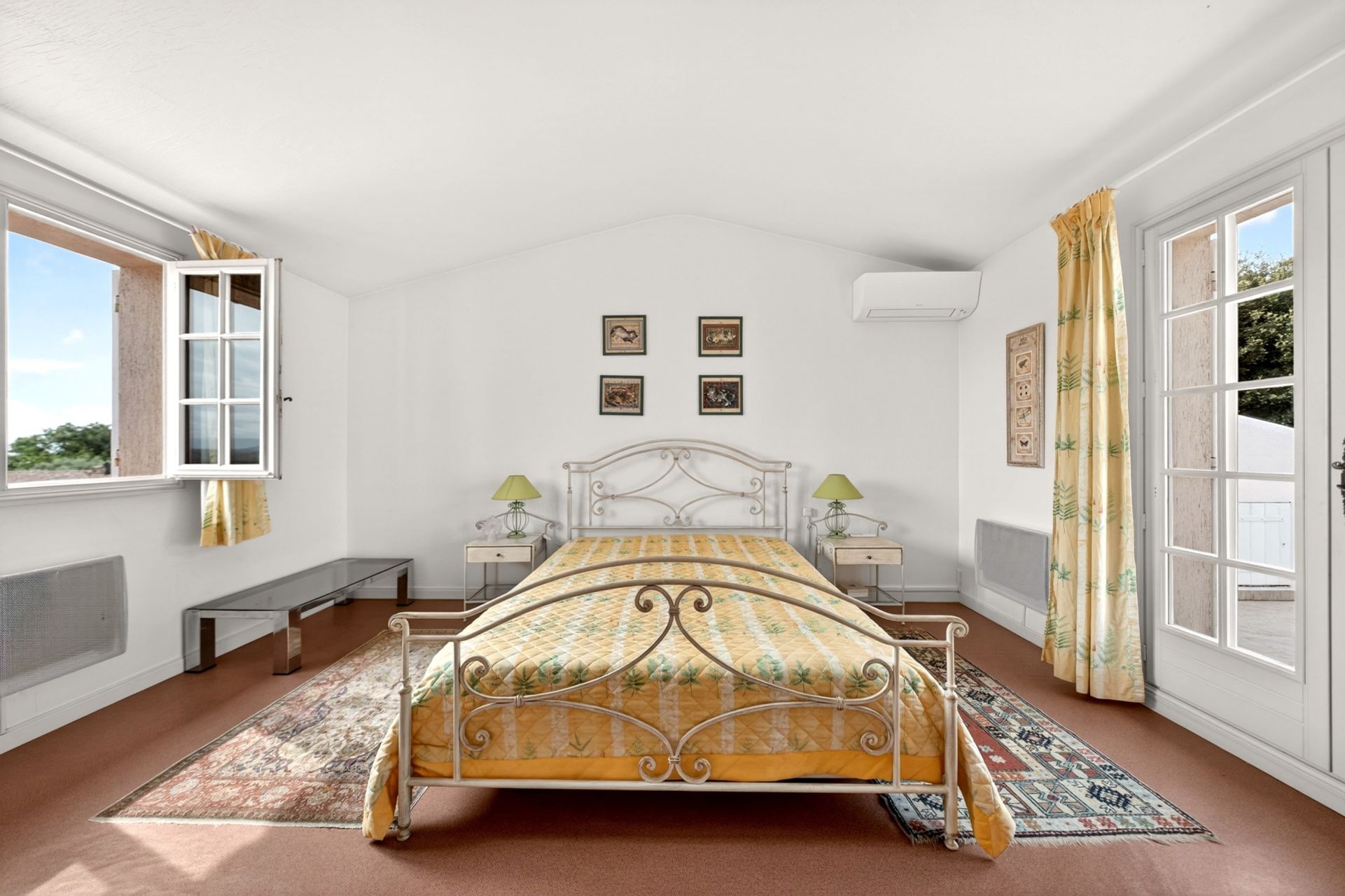 villa 7 Rooms for sale on LE ROURET (06650)