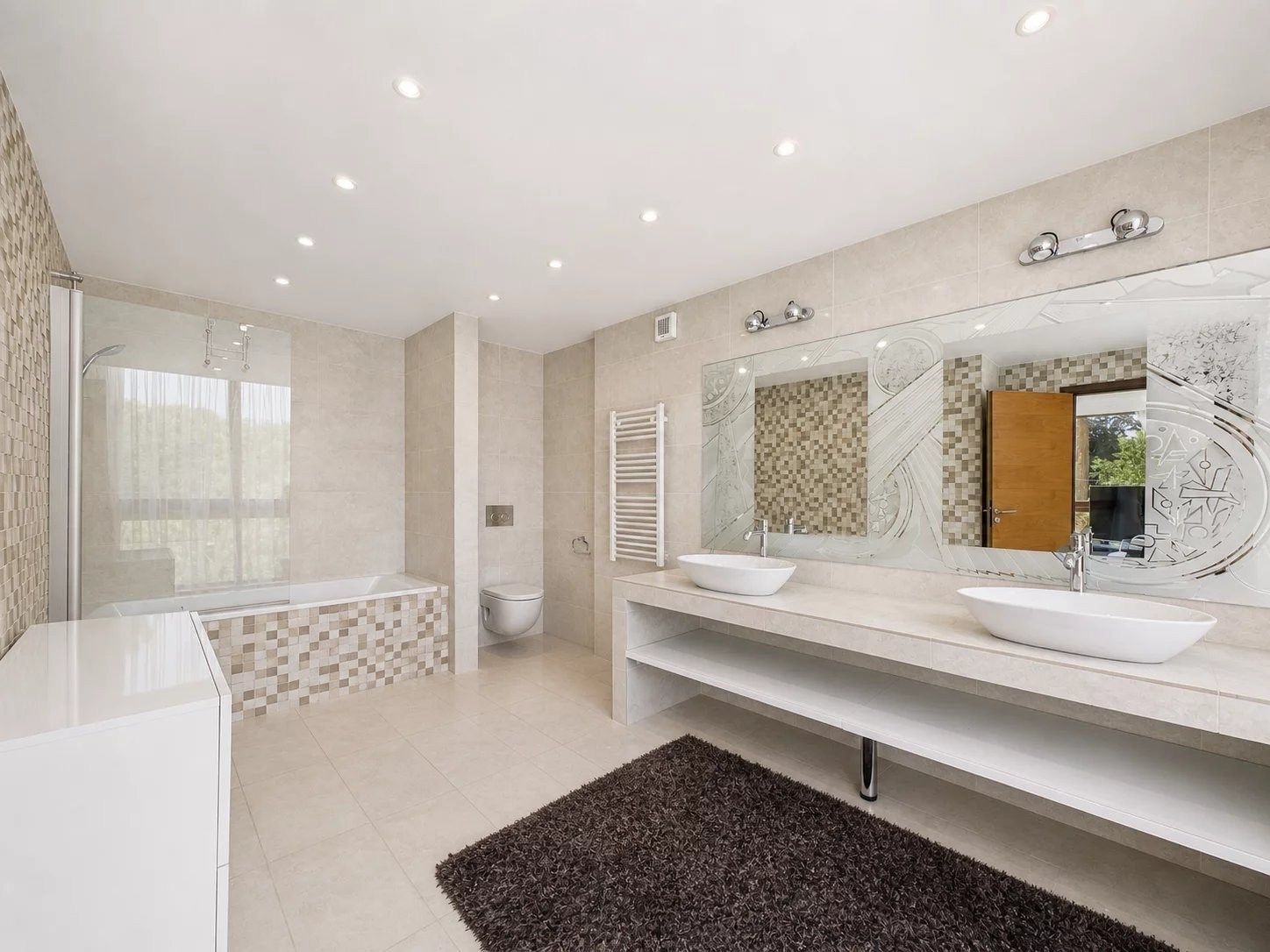contemporary house 7 Rooms for sale on VALLAURIS (06220)