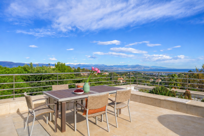 Sale Contemporary house Vallauris 7&nbsp;Rooms 400&nbsp;m²