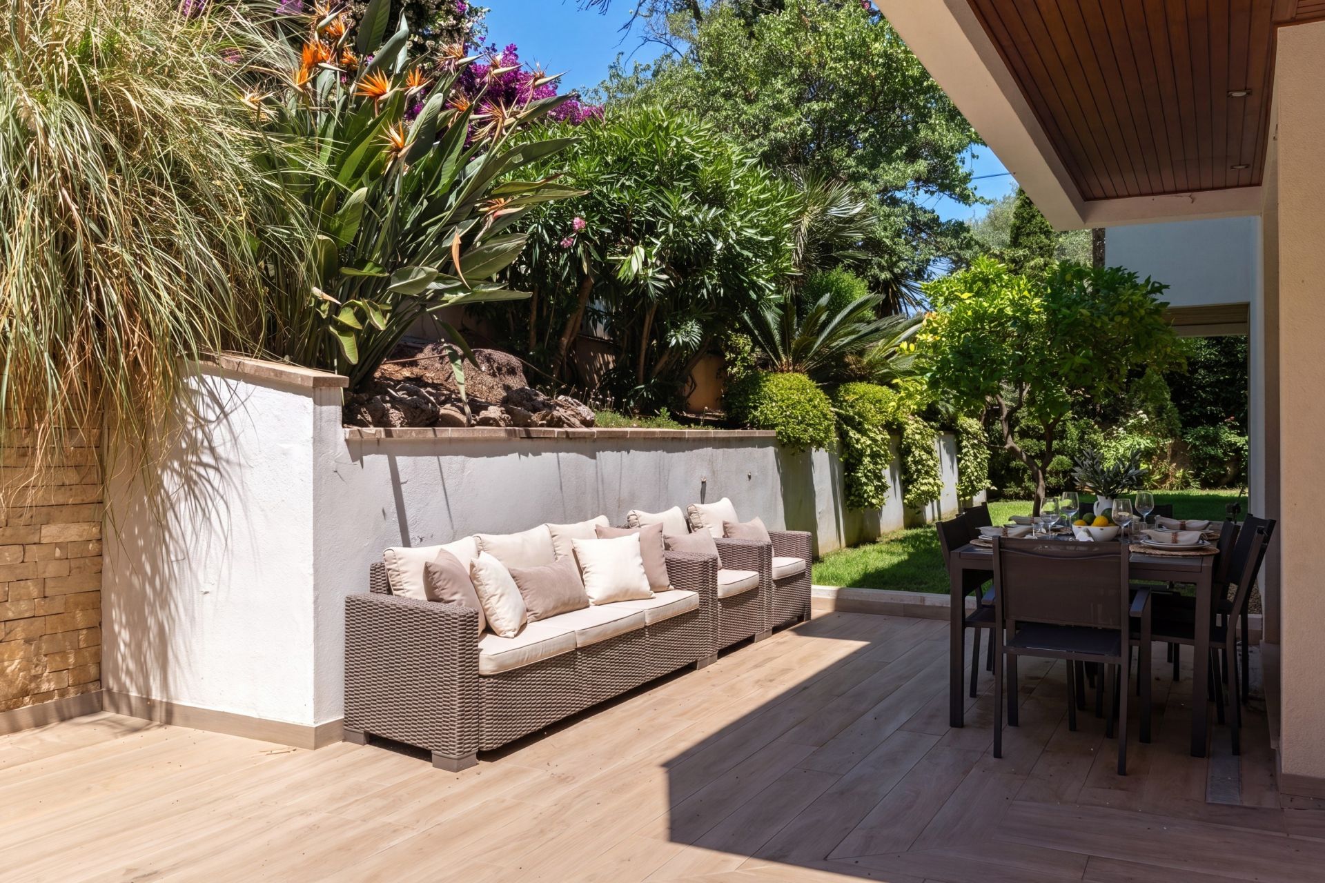 apartment 4 Rooms for sale on CAP D ANTIBES (06160)