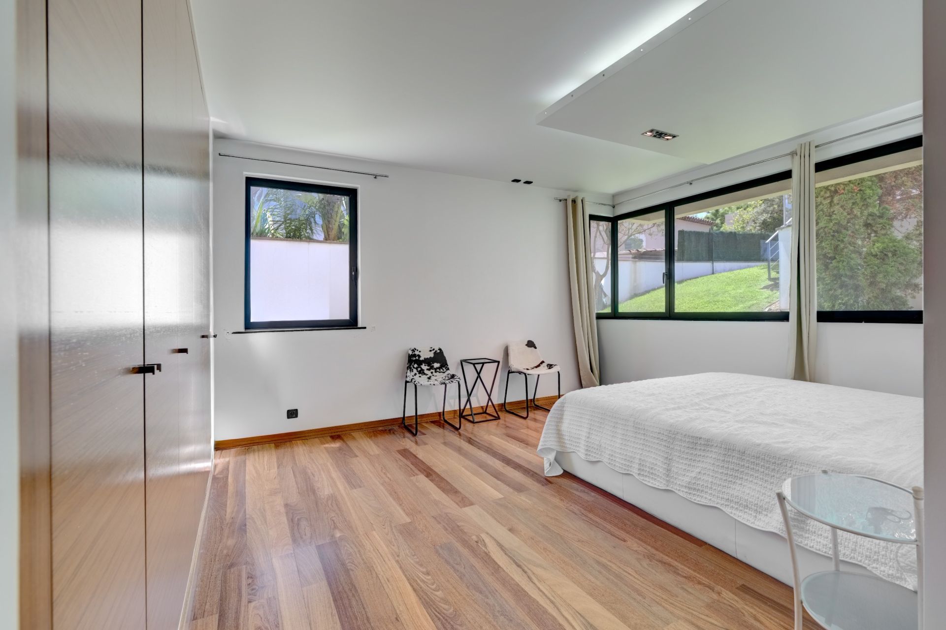 apartment 4 Rooms for sale on CAP D ANTIBES (06160)