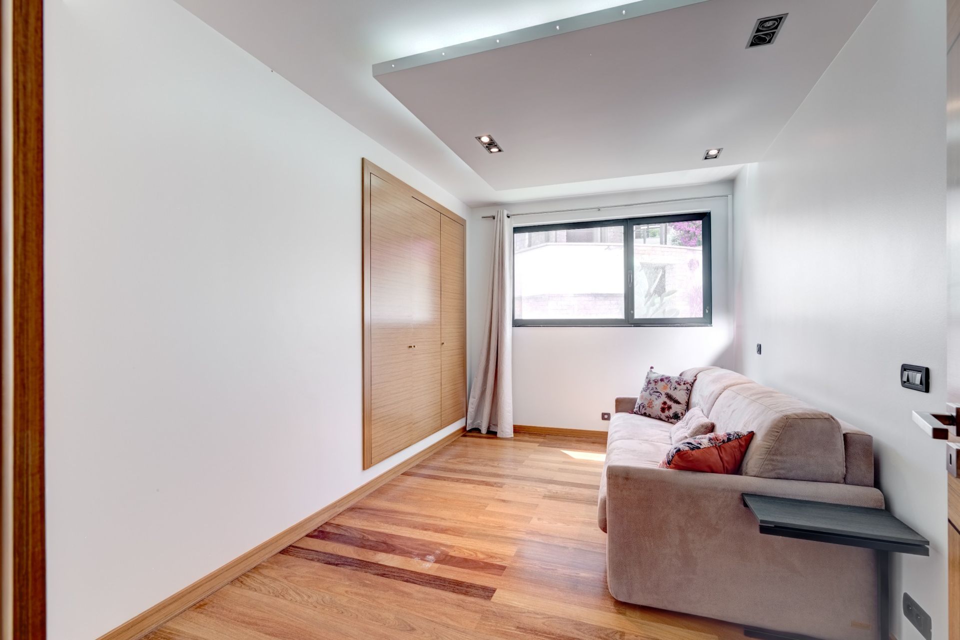 apartment 4 Rooms for sale on CAP D ANTIBES (06160)