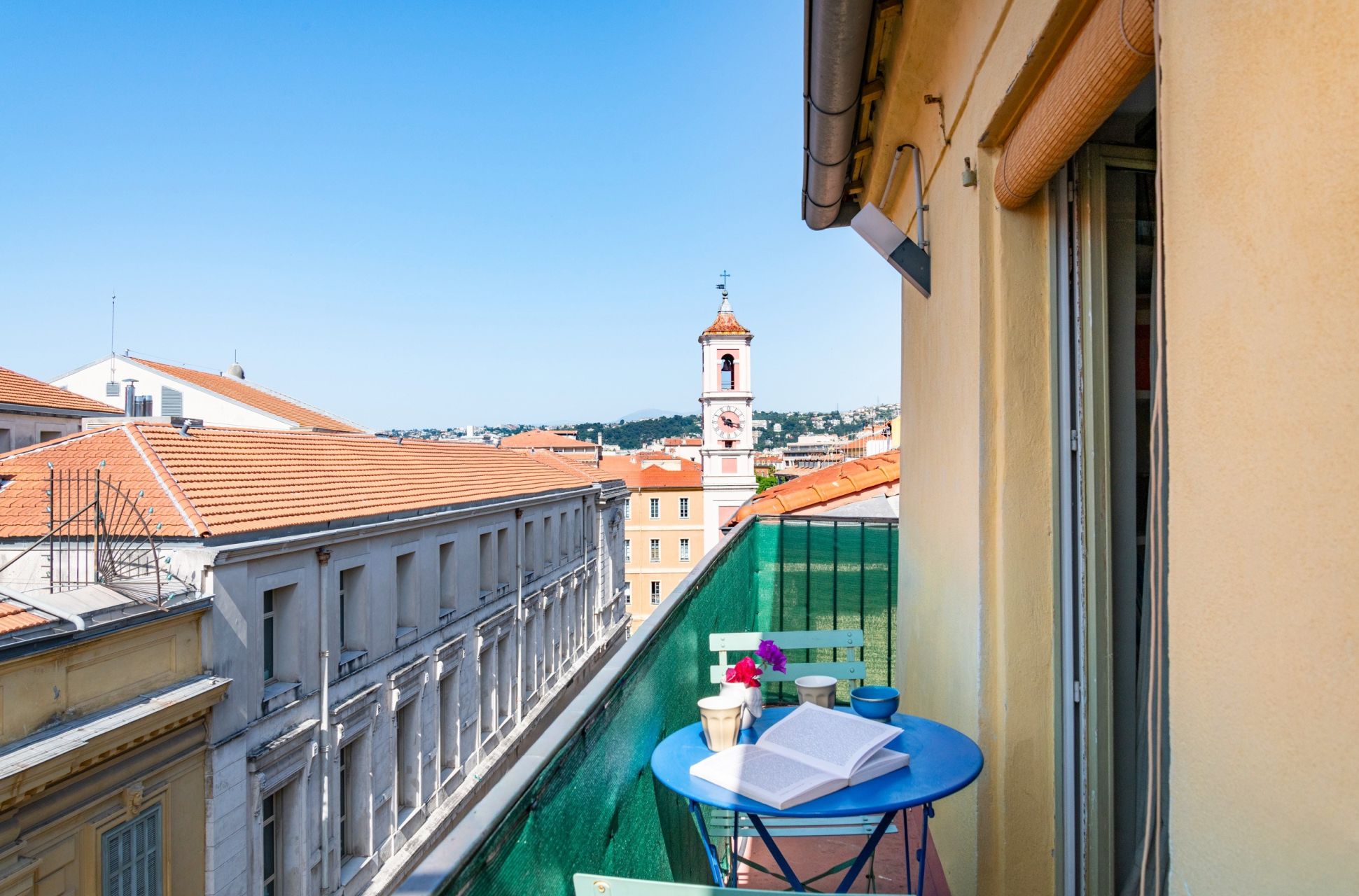 apartment 5 Rooms for sale on NICE (06000)