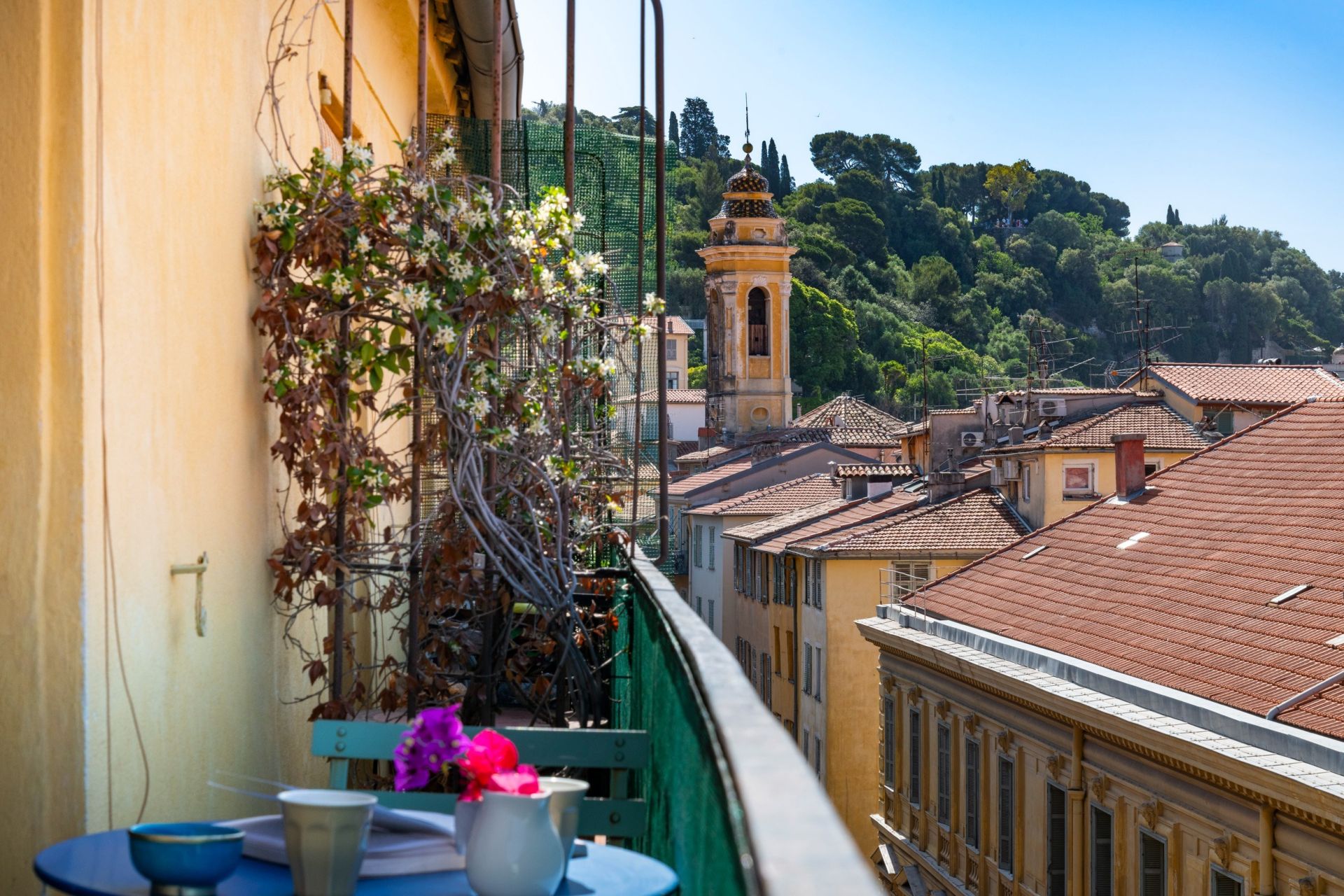 apartment 5 Rooms for sale on NICE (06000)