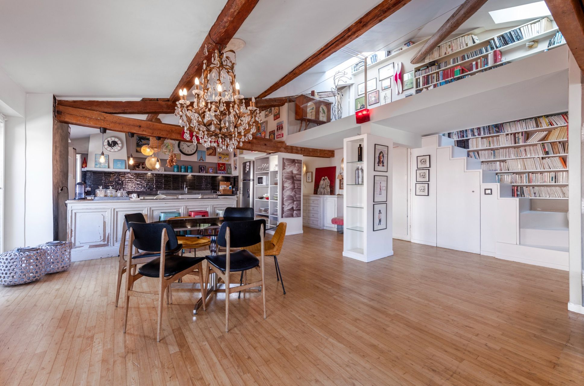 apartment 5 Rooms for sale on NICE (06000)