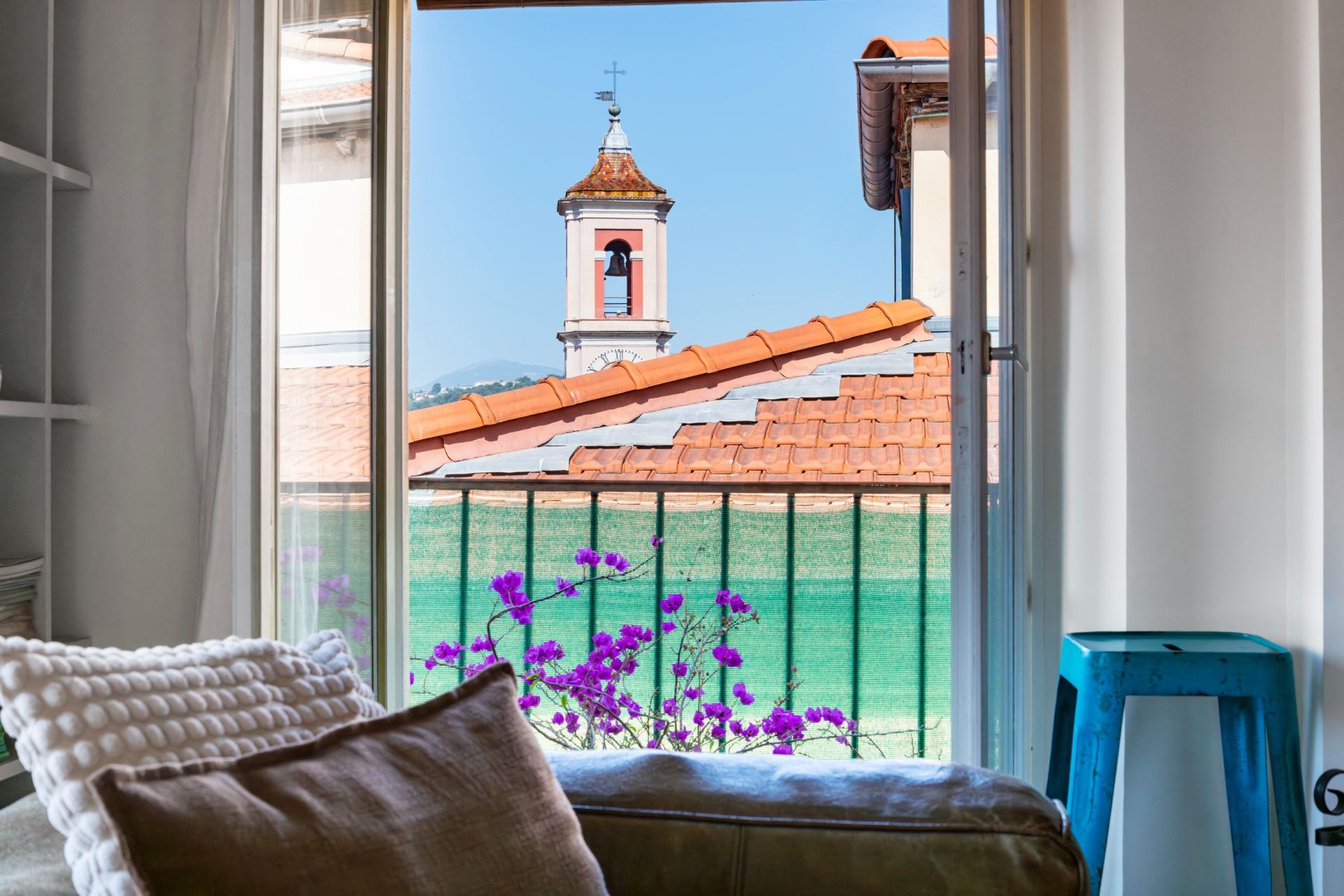 apartment 5 Rooms for sale on NICE (06000)