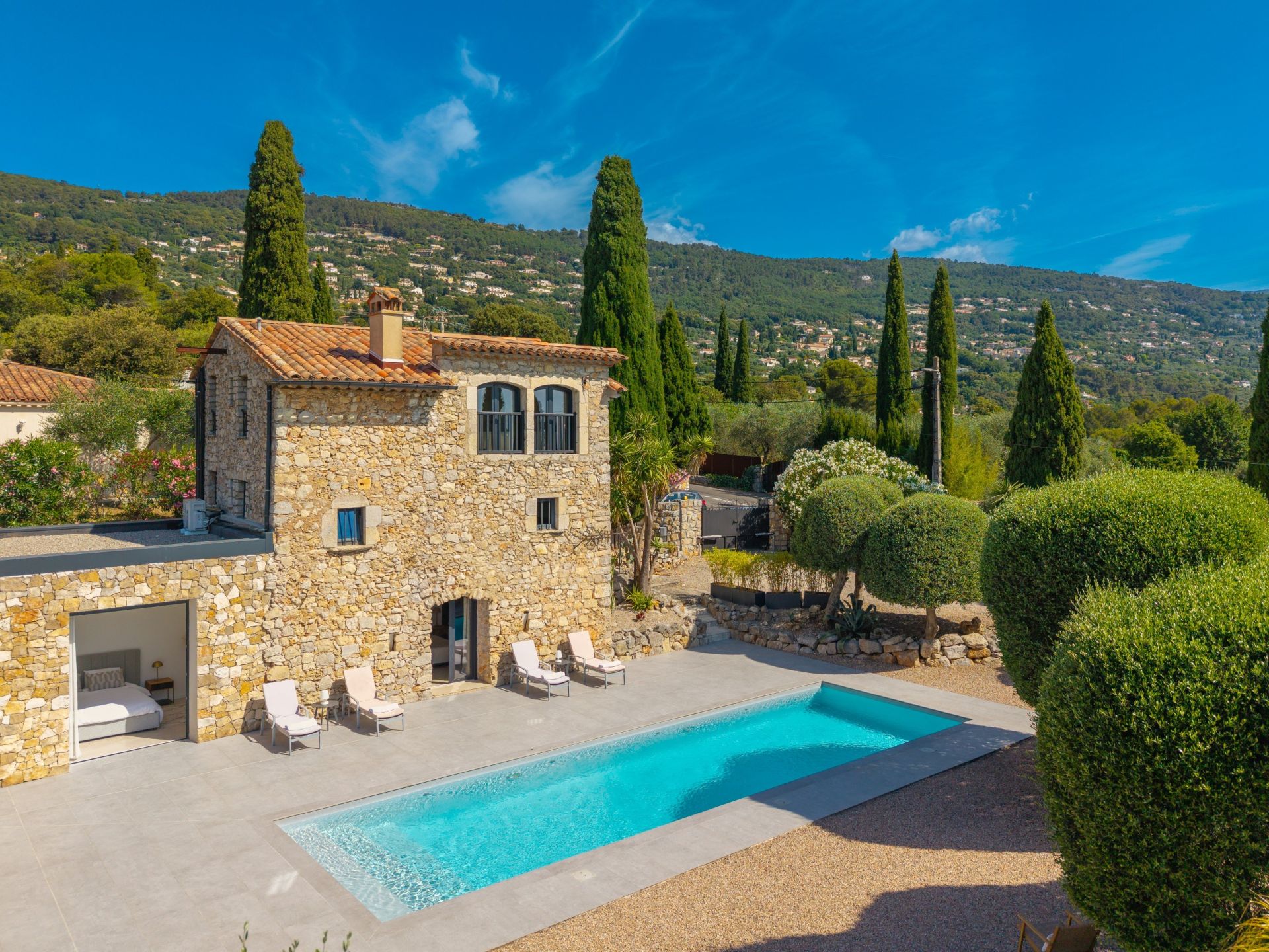 maison provençale 8 Pièces en vente sur LE TIGNET (06530)