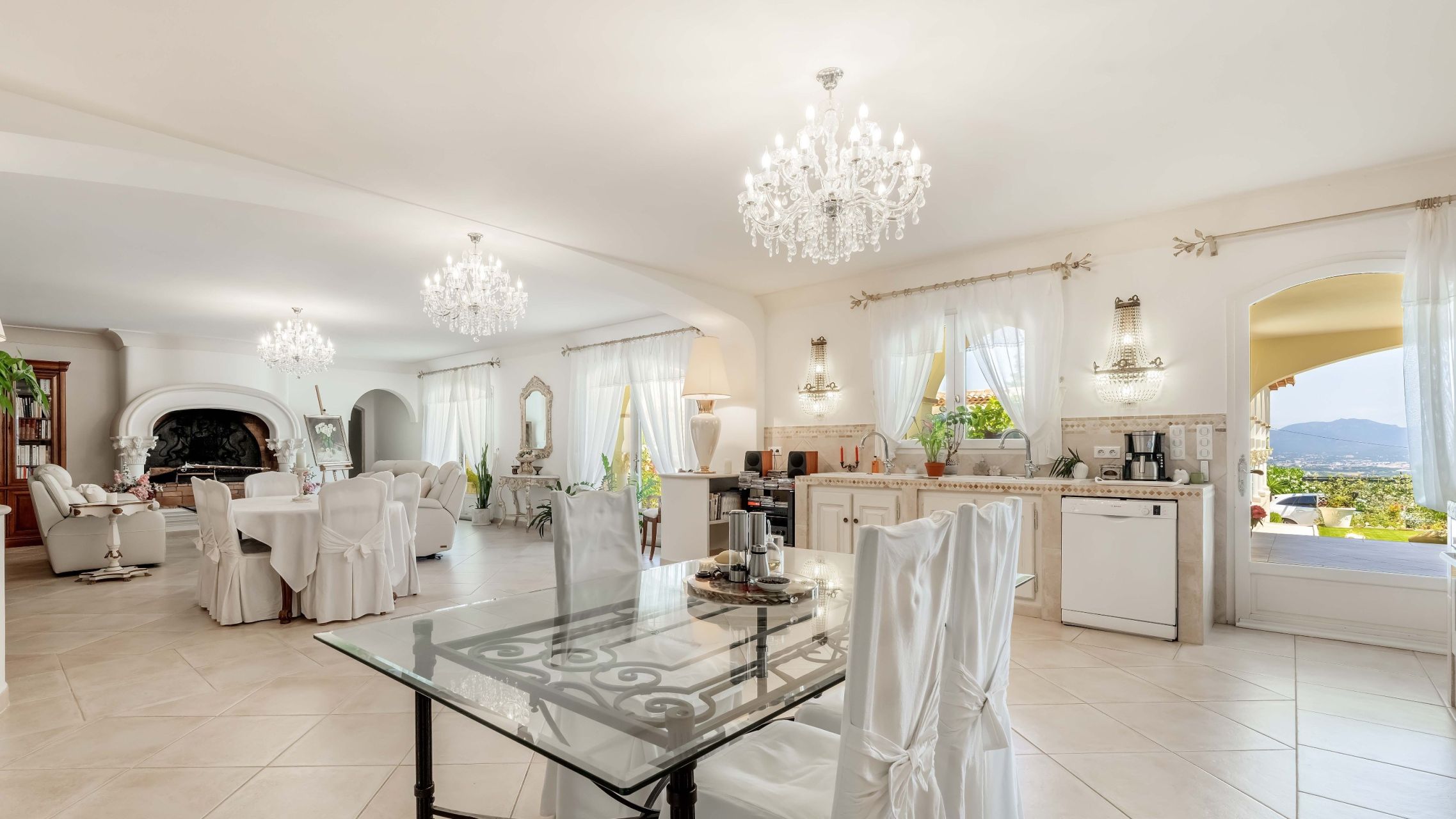 provencal house 8 Rooms for sale on ST AYGULF (83370)
