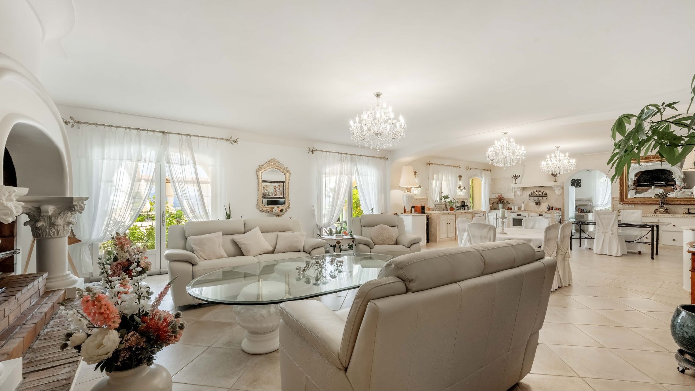 provencal house 8 Rooms for sale on ST AYGULF (83370)