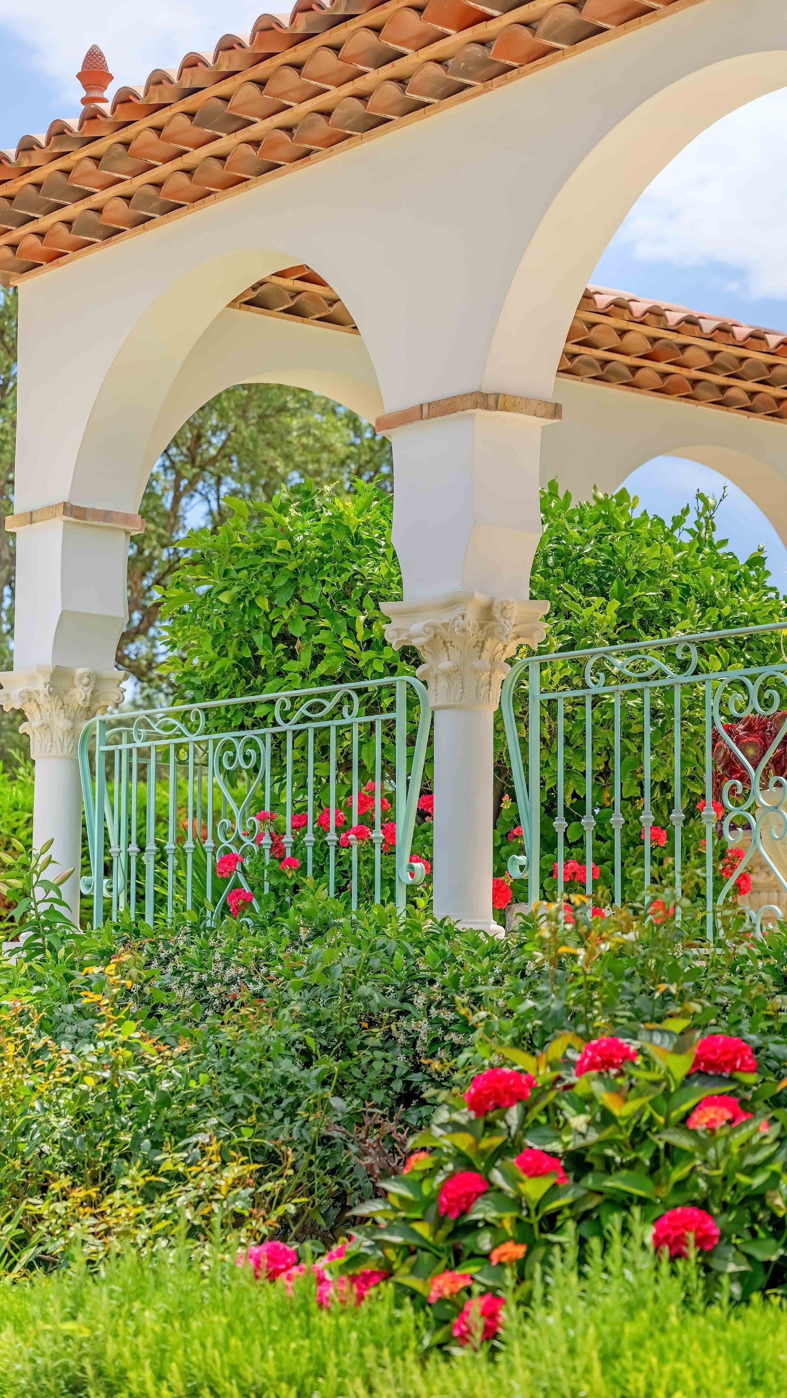 provencal house 8 Rooms for sale on ST AYGULF (83370)