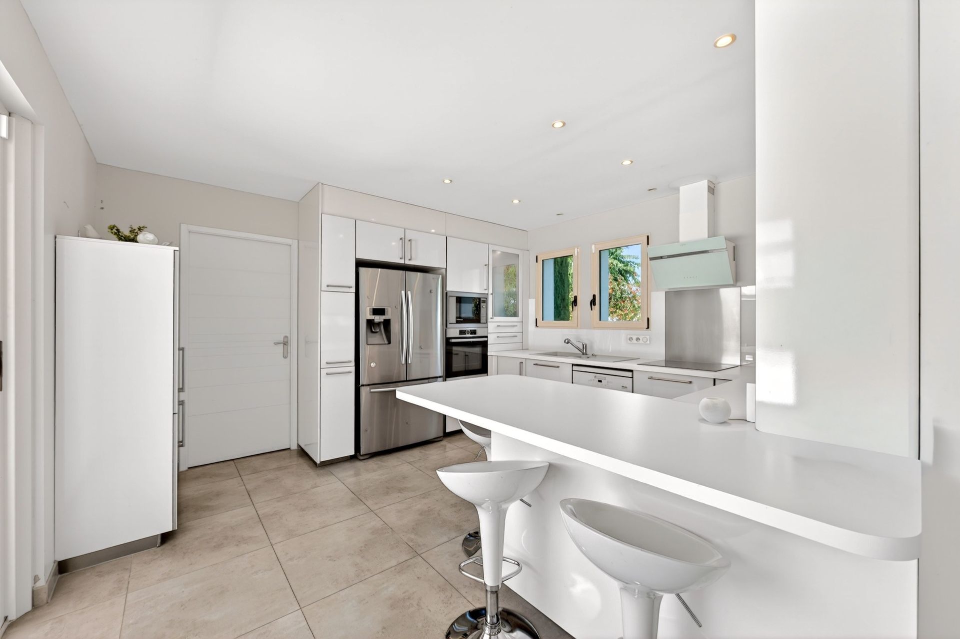villa 8 Rooms for sale on MOUANS SARTOUX (06370)