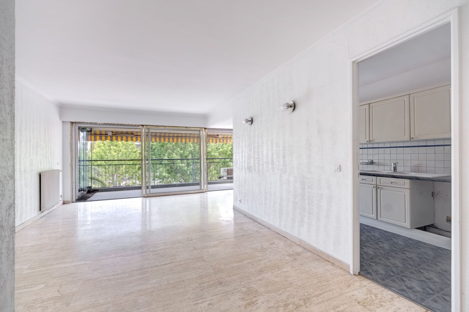 apartment 3 Rooms for sale on CANNES (06400)