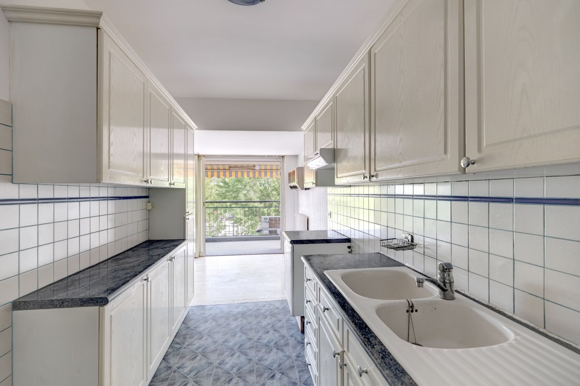 apartment 3 Rooms for sale on CANNES (06400)