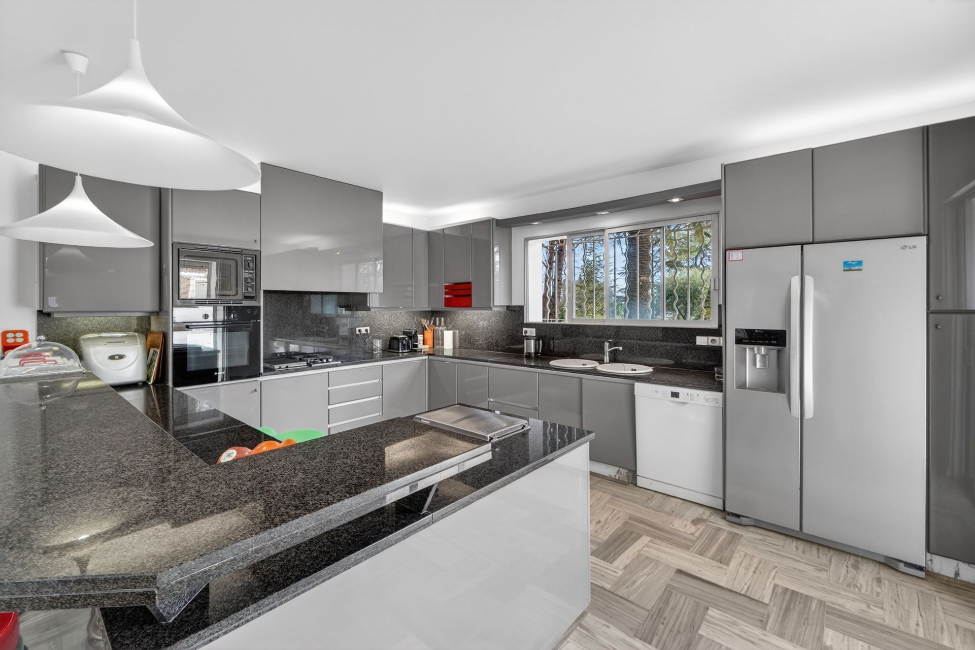 villa 10 Pièces en vente sur MOUGINS (06250)