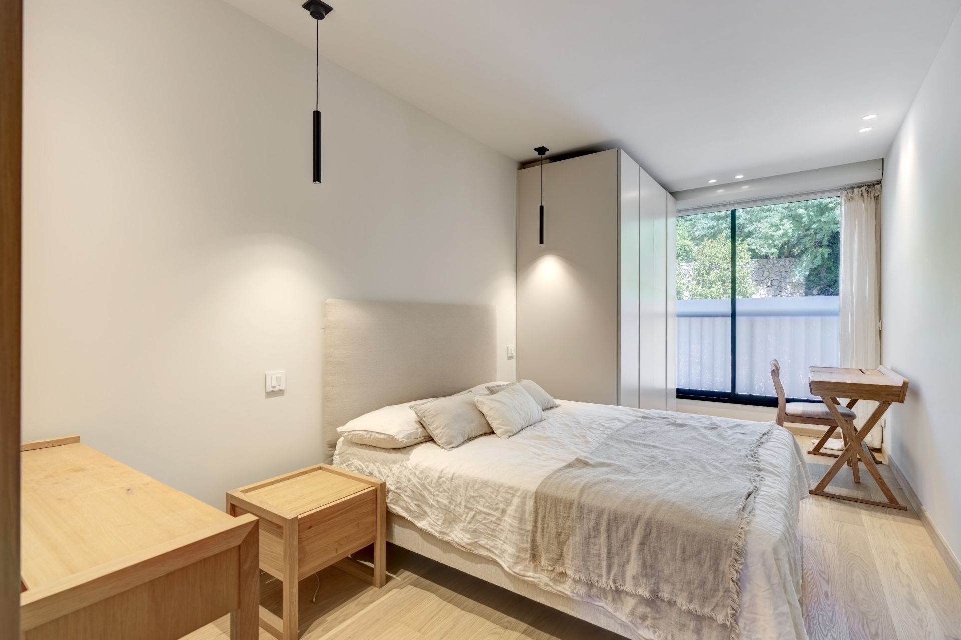 apartment 4 Rooms for sale on CANNES (06400)