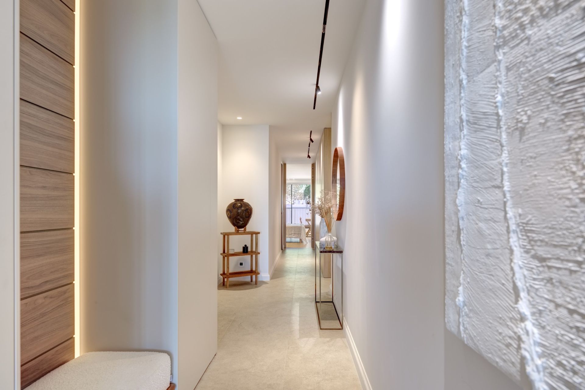 apartment 4 Rooms for sale on CANNES (06400)