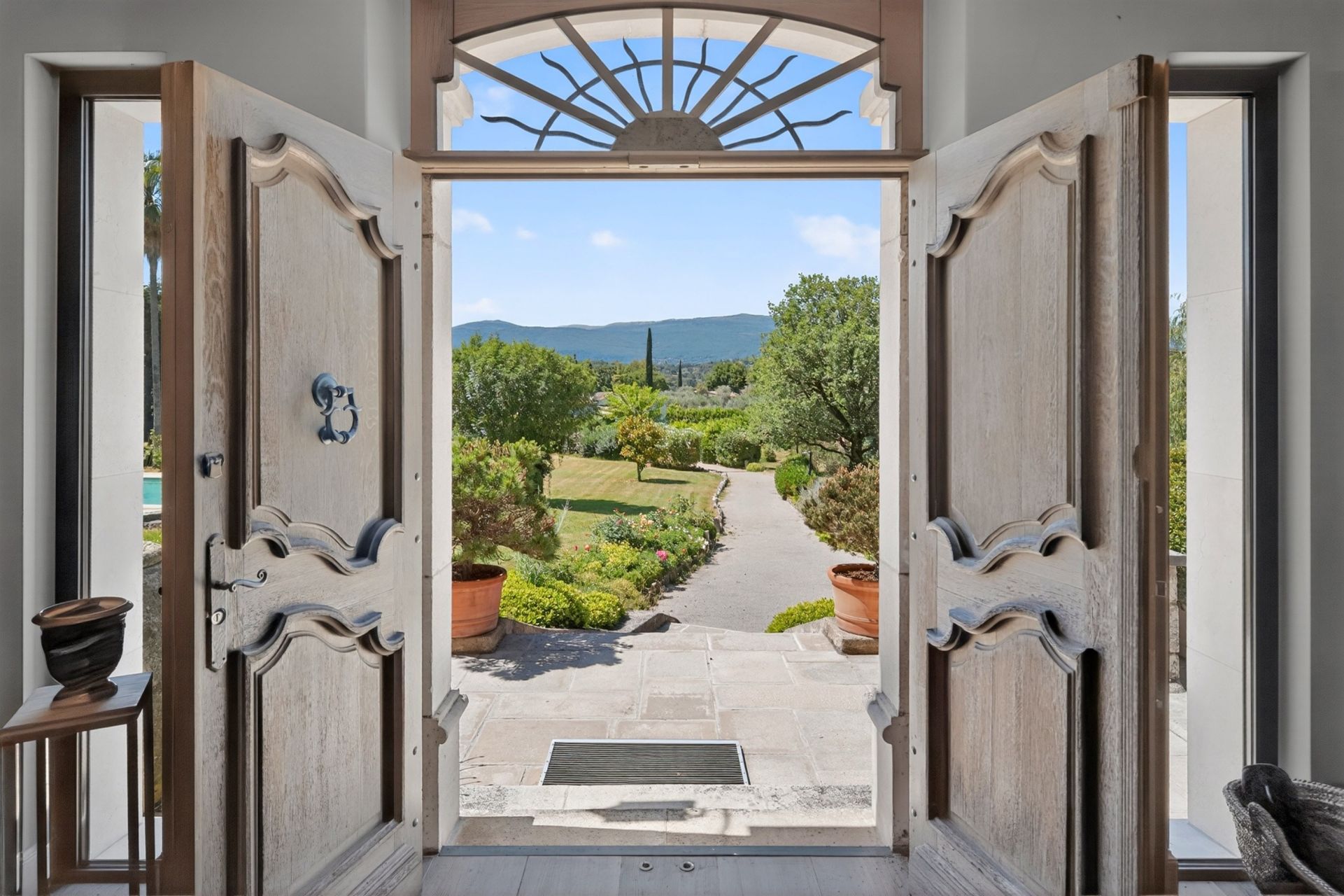 villa 11 Pièces en vente sur VALBONNE (06560)