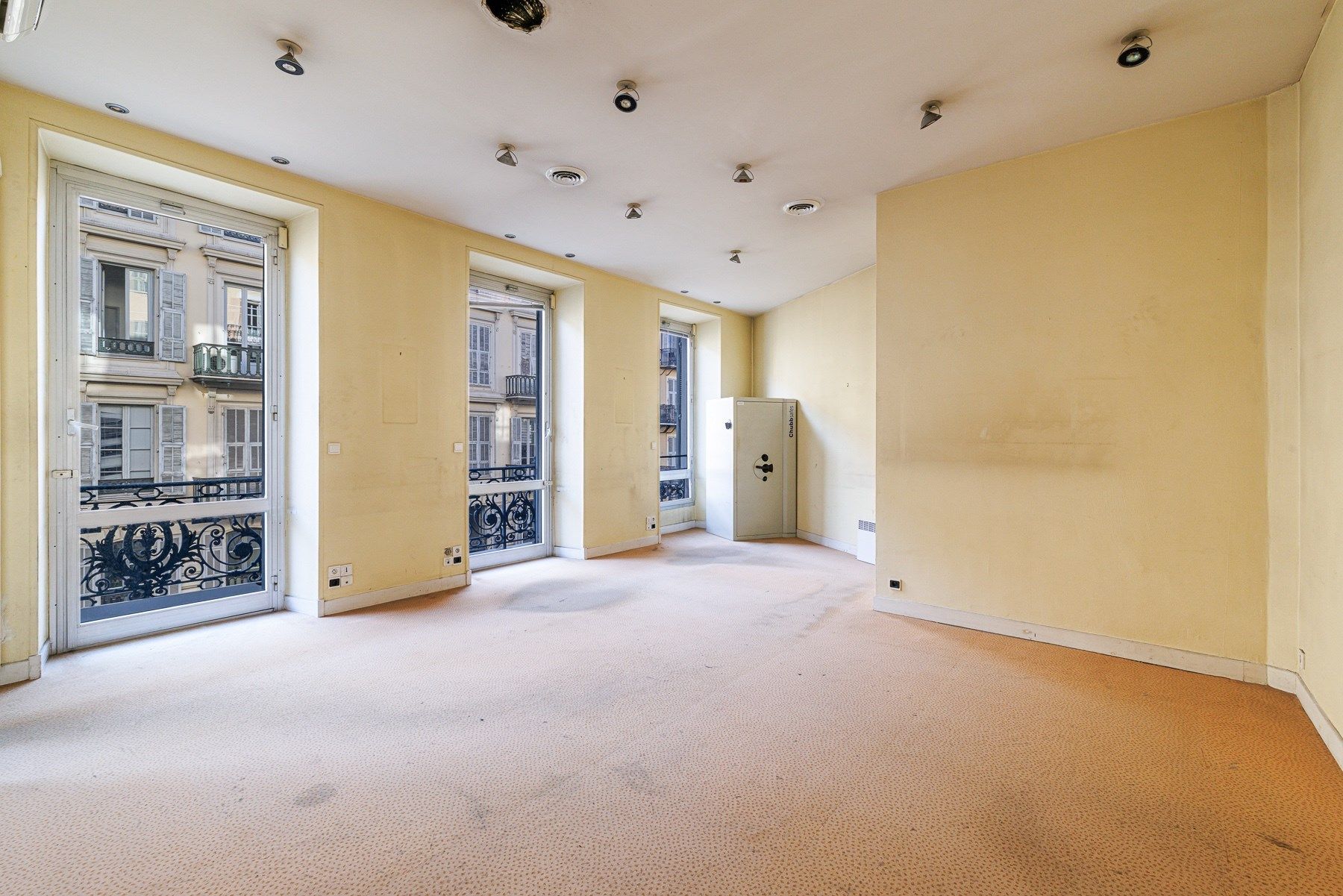 appartement 14 Pièces en vente sur NICE (06000)
