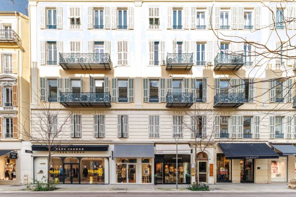 Vente Appartement Nice 14&nbsp;Pièces 301&nbsp;m²