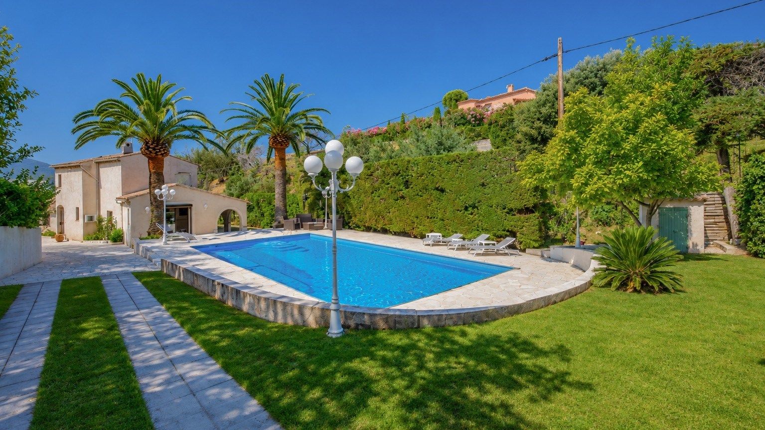 villa 6 Pièces en vente sur MANDELIEU LA NAPOULE (06210)
