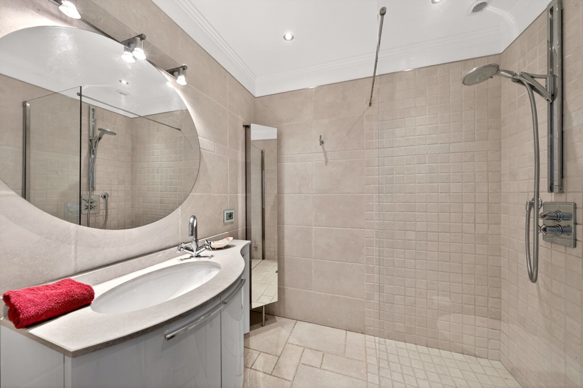 villa 9 Pièces en vente sur MOUANS SARTOUX (06370)