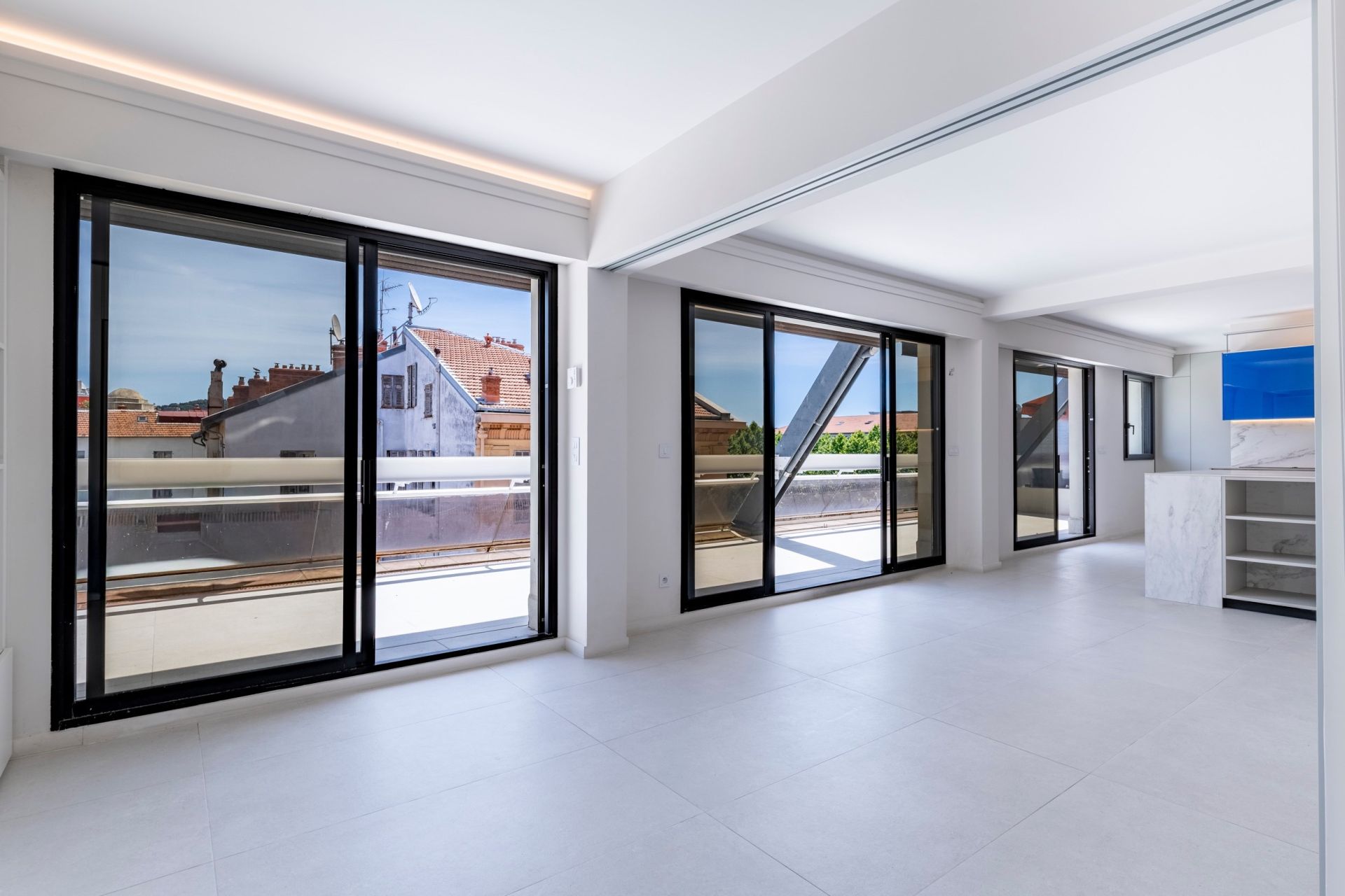 apartment 3 Rooms for sale on NICE (06000)