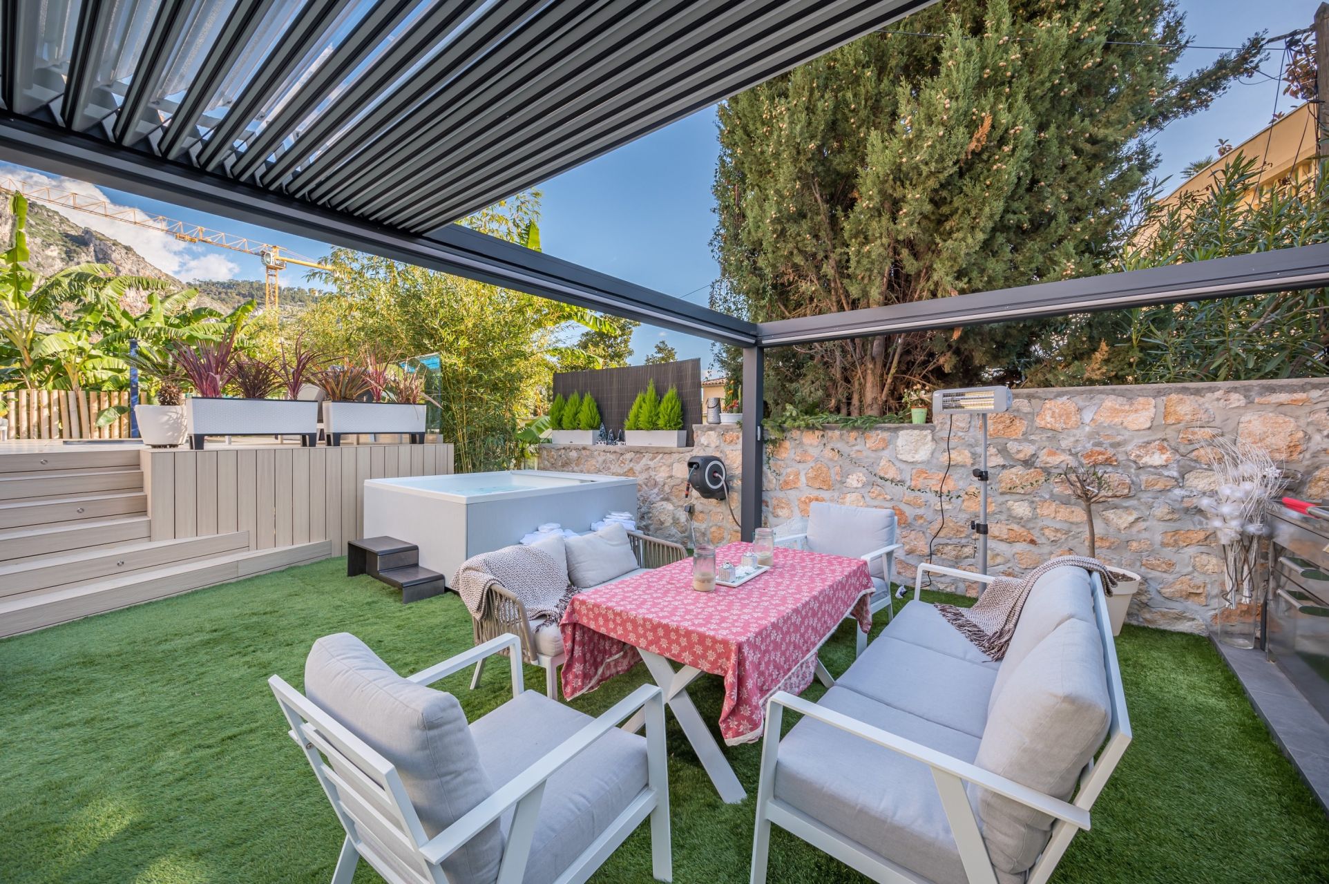 maison contemporaine 7 Pièces en vente sur EZE (06360)