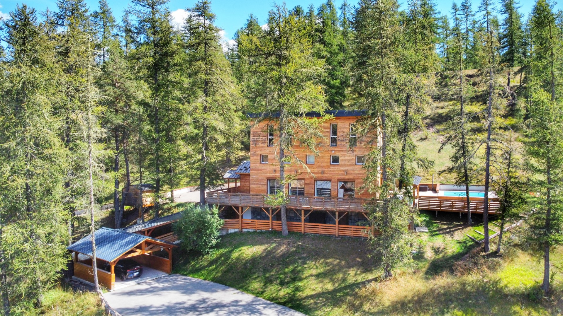 chalet 6 Rooms for sale on VALBERG (06470)