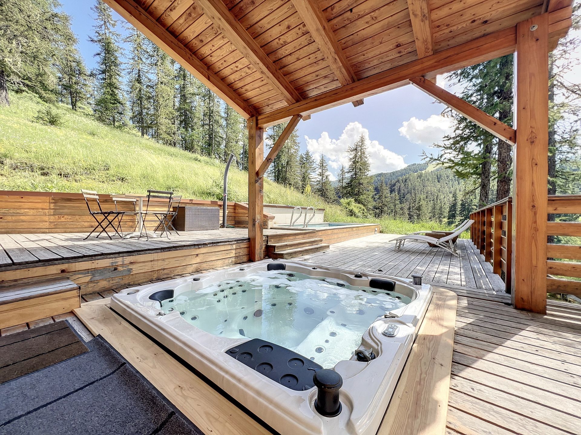 chalet 6 Rooms for sale on VALBERG (06470)