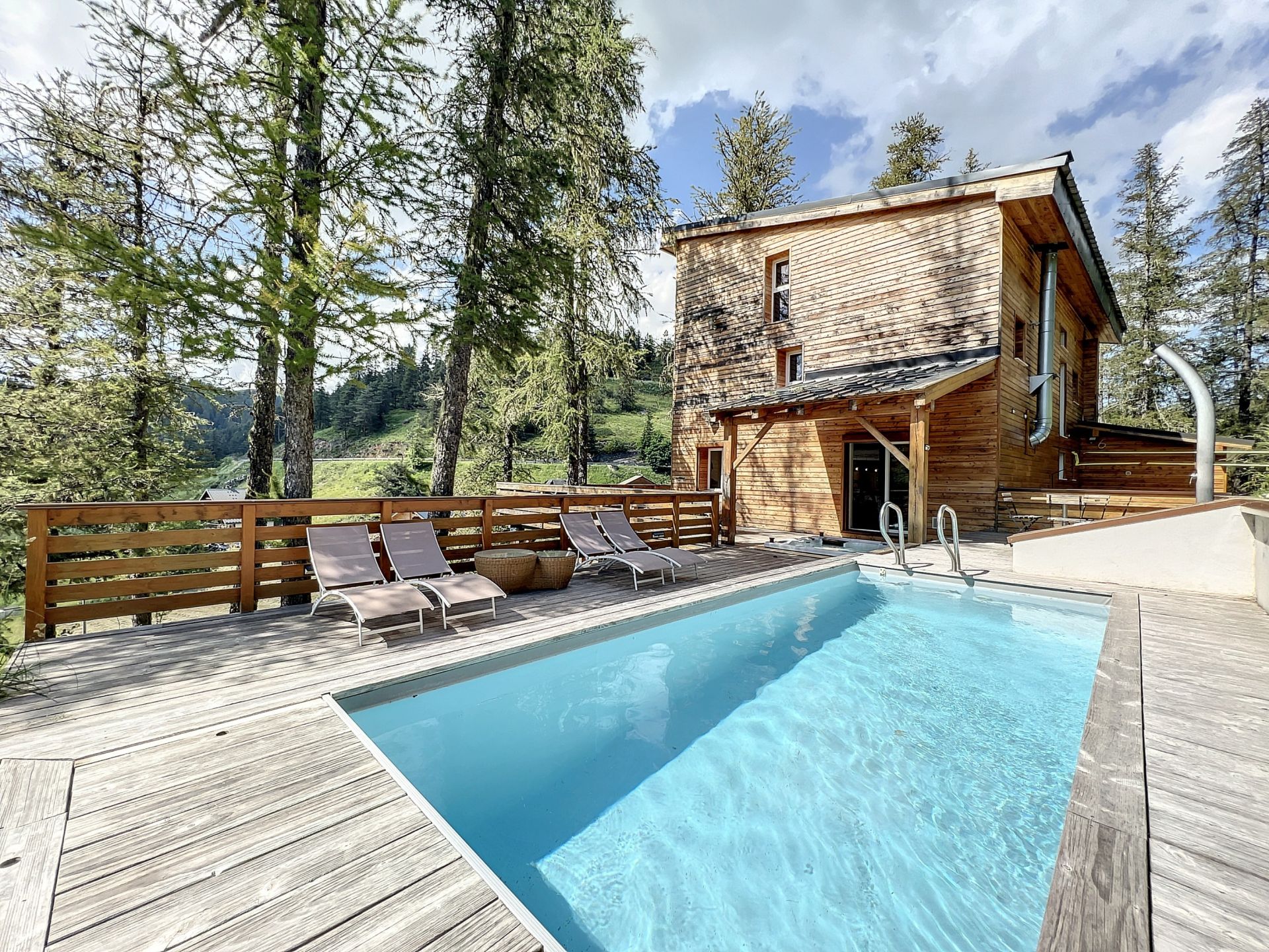 chalet 6 Rooms for sale on VALBERG (06470)