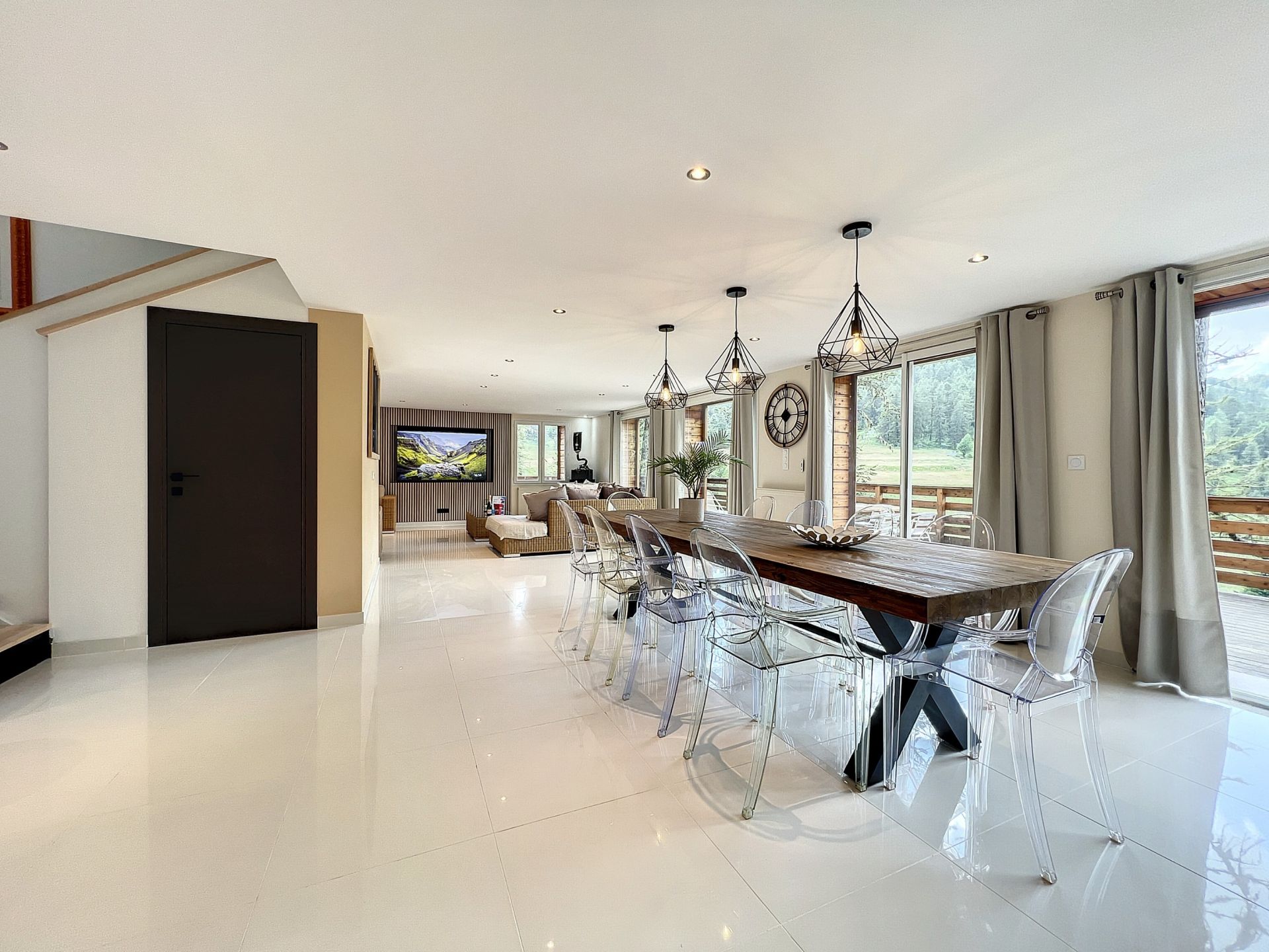 chalet 6 Rooms for sale on VALBERG (06470)