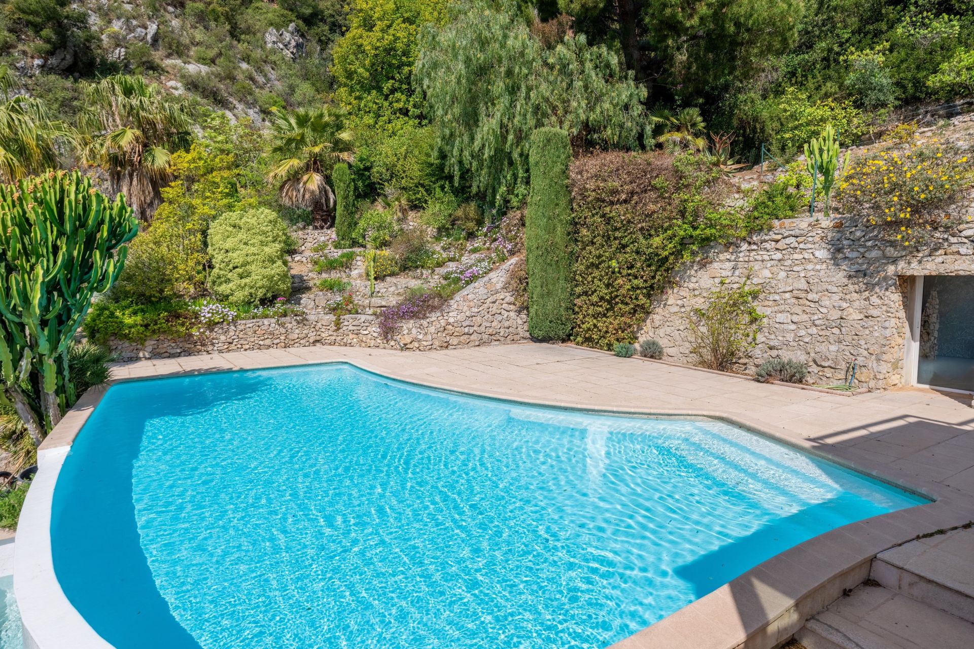 villa 7 Pièces en vente sur EZE (06360)