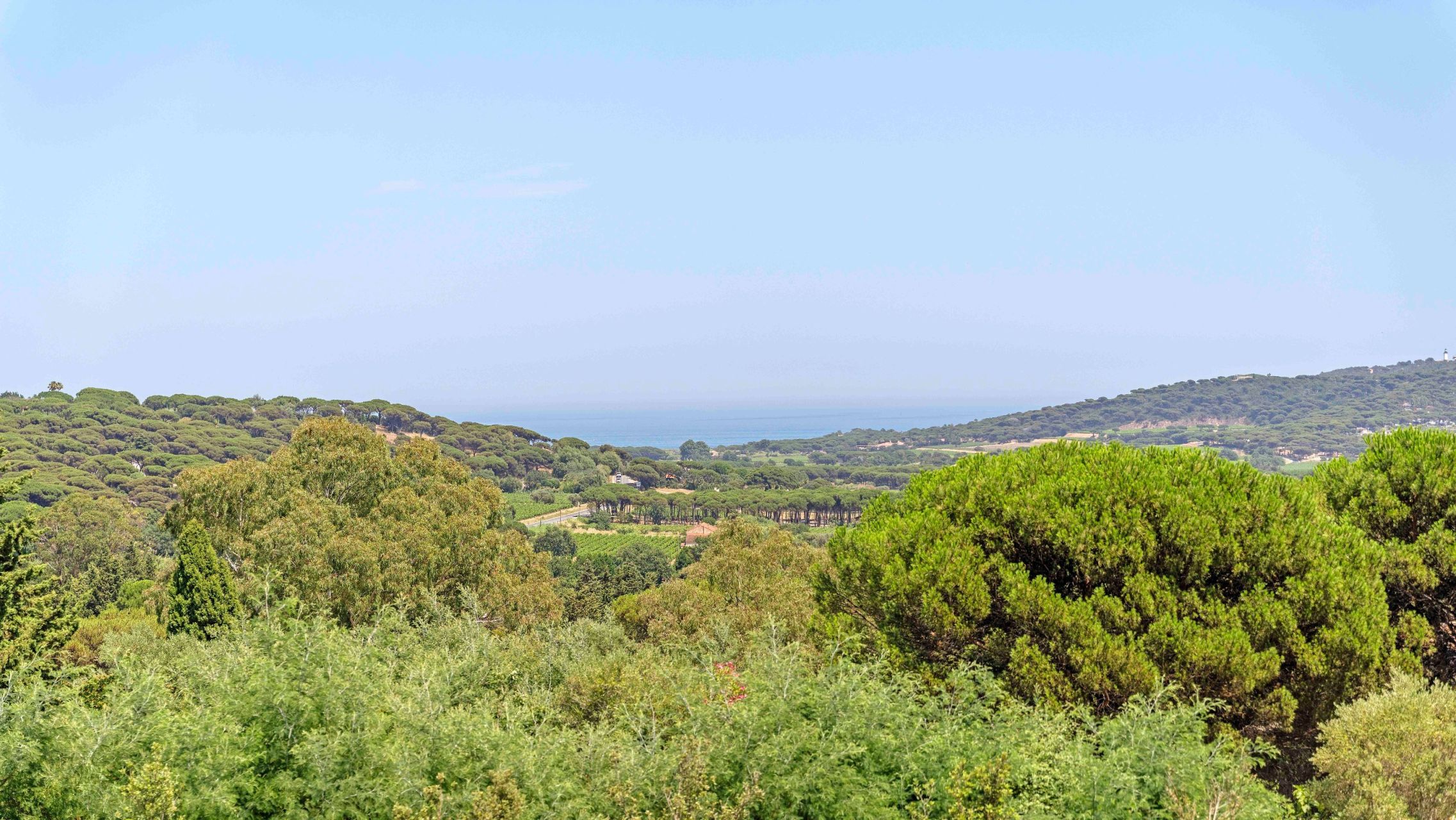 contemporary house 10 Rooms for sale on RAMATUELLE (83350)