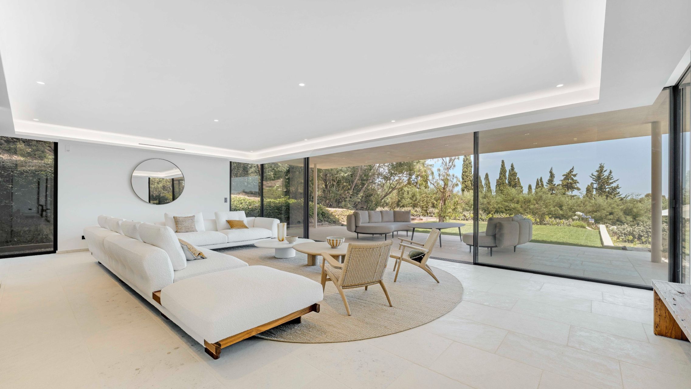 contemporary house 10 Rooms for sale on RAMATUELLE (83350)