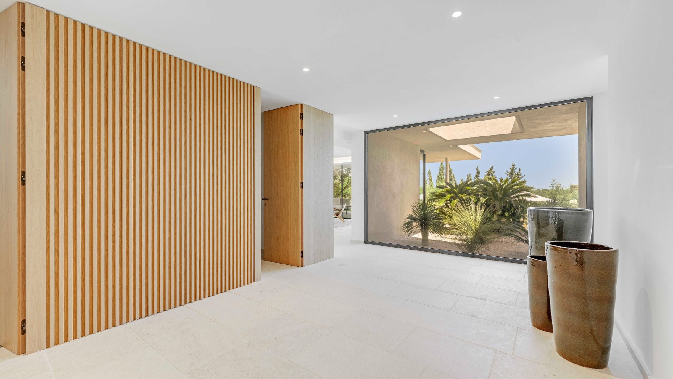 contemporary house 10 Rooms for sale on RAMATUELLE (83350)