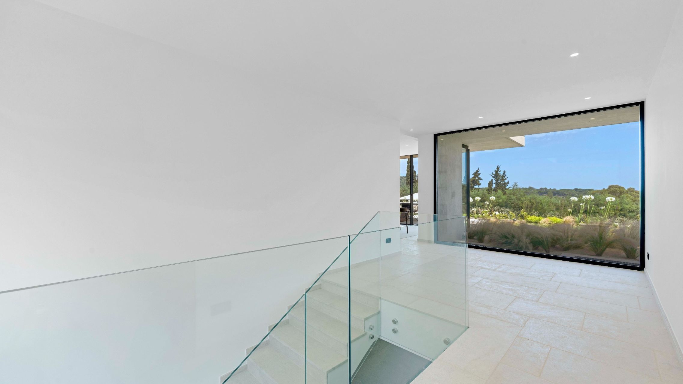 contemporary house 10 Rooms for sale on RAMATUELLE (83350)