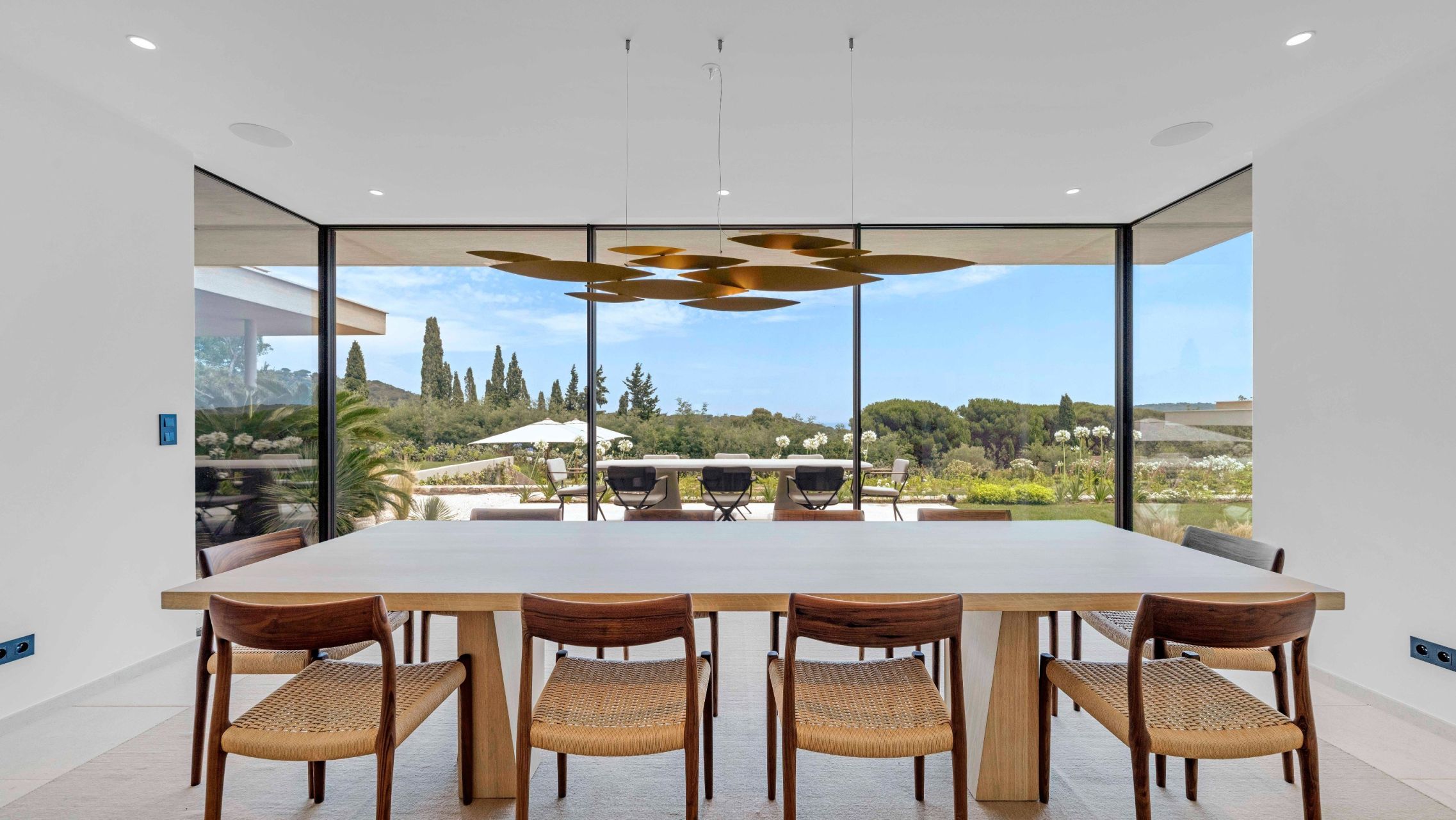 contemporary house 10 Rooms for sale on RAMATUELLE (83350)