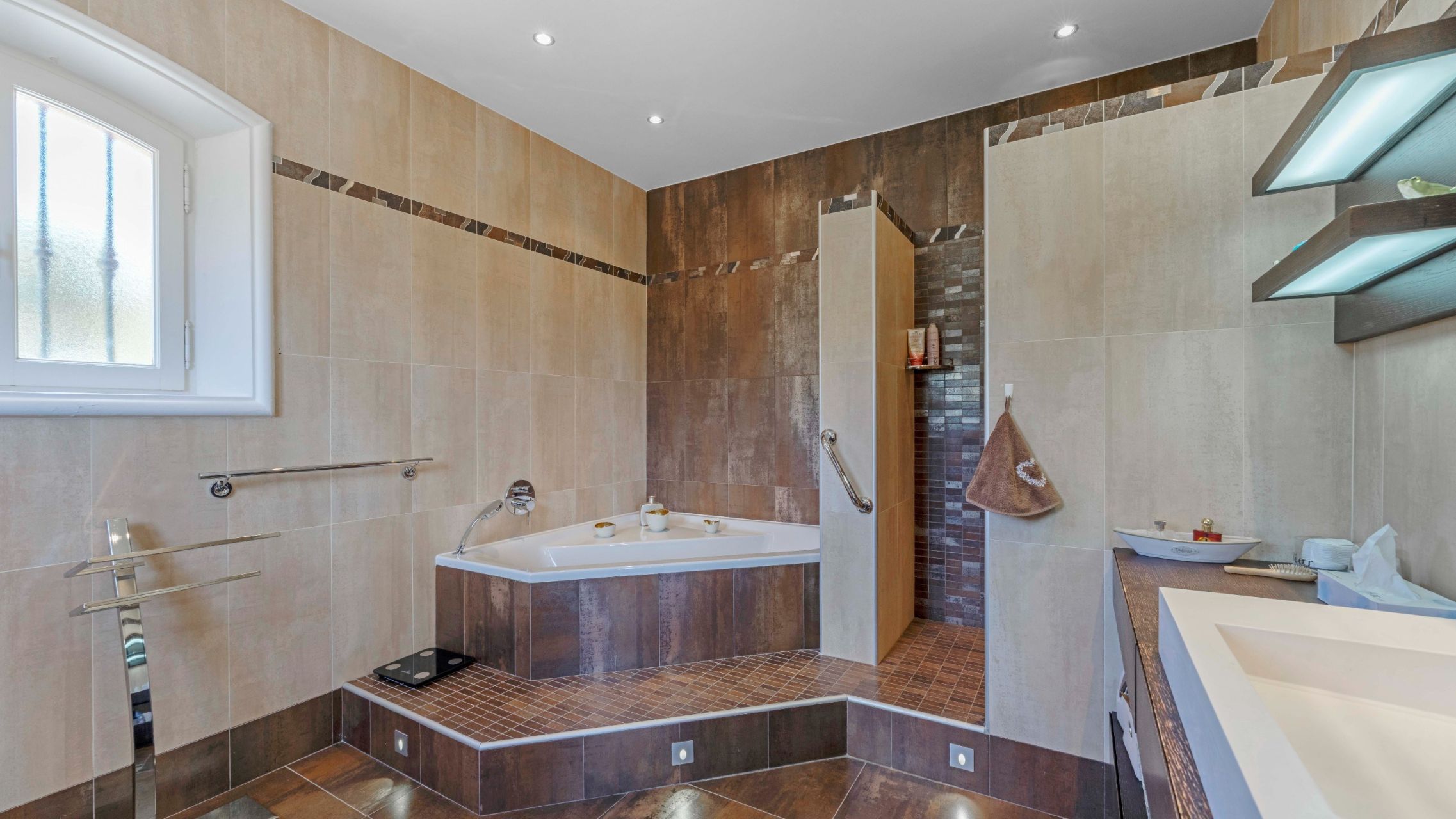 bastide 12 Rooms for sale on CAVALAIRE SUR MER (83240)