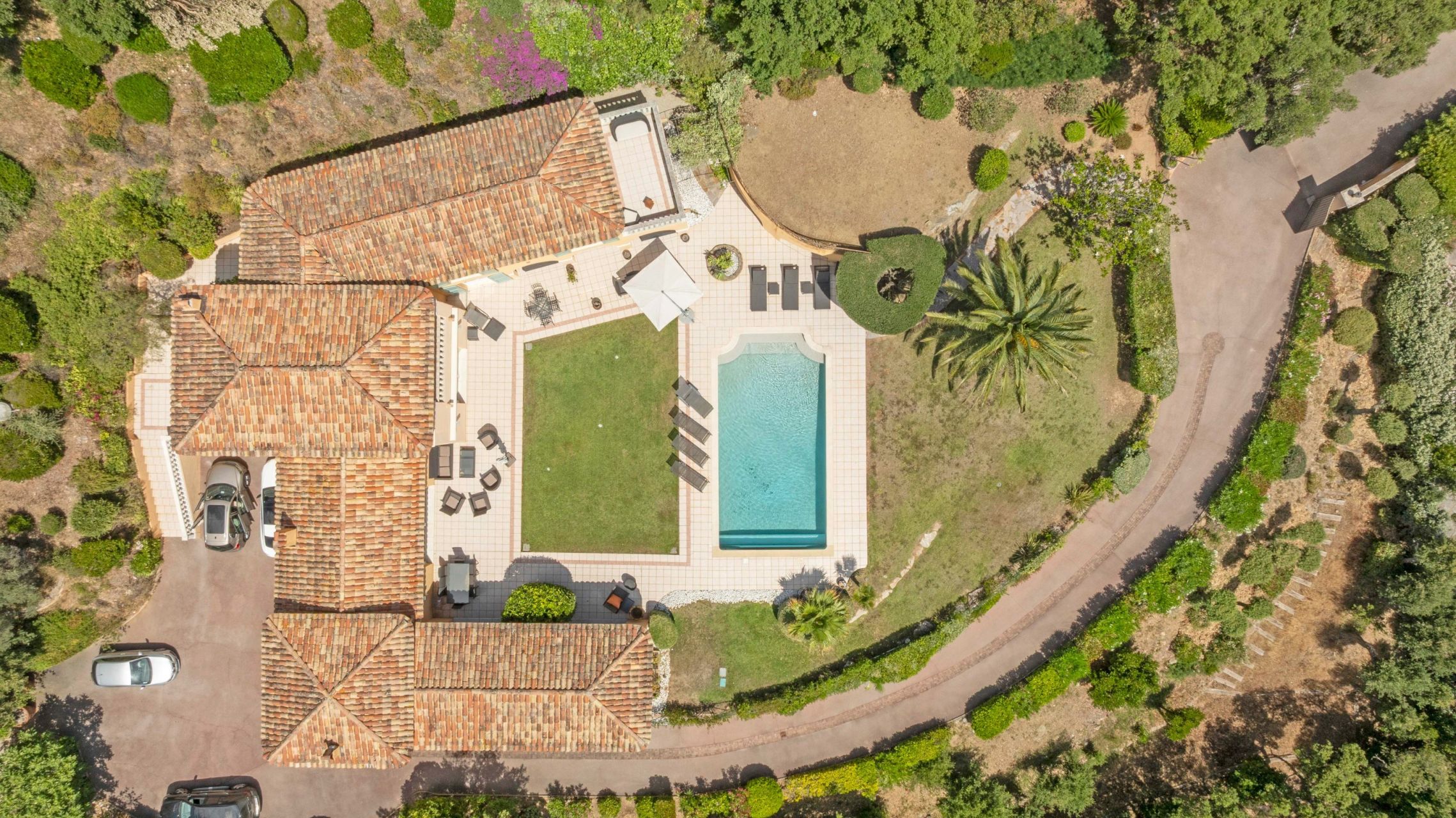 bastide 12 Rooms for sale on CAVALAIRE SUR MER (83240)