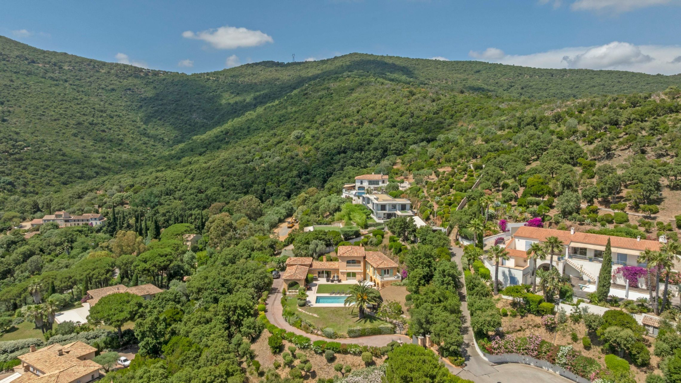 bastide 12 Rooms for sale on CAVALAIRE SUR MER (83240)
