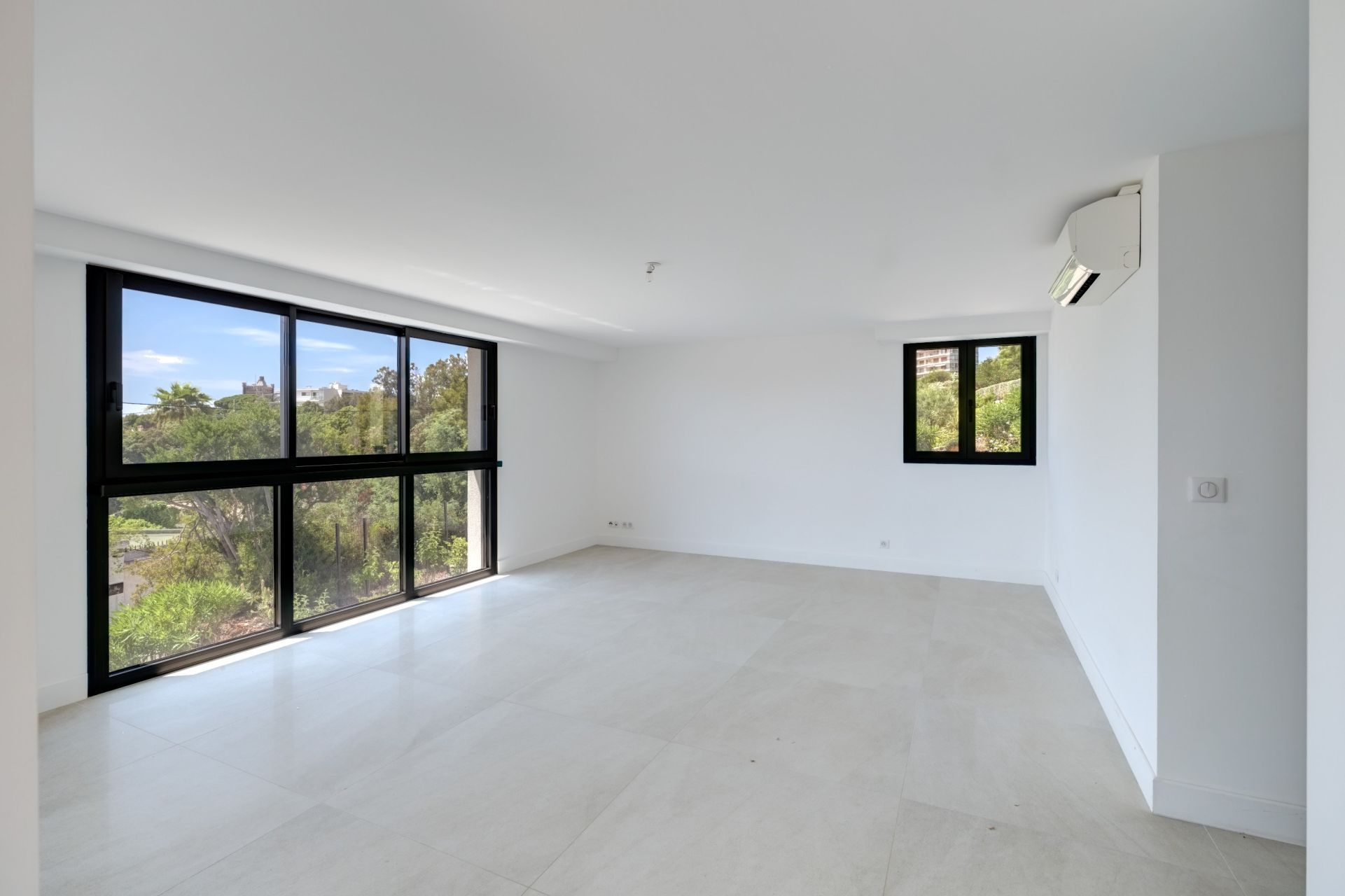 appartement 3 Pièces en vente sur VALLAURIS (06220)