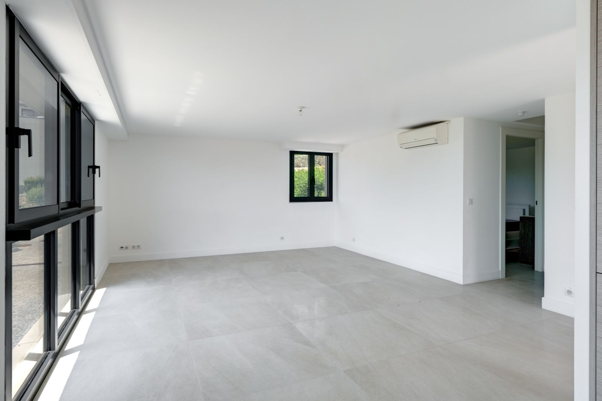 appartement 3 Pièces en vente sur VALLAURIS (06220)