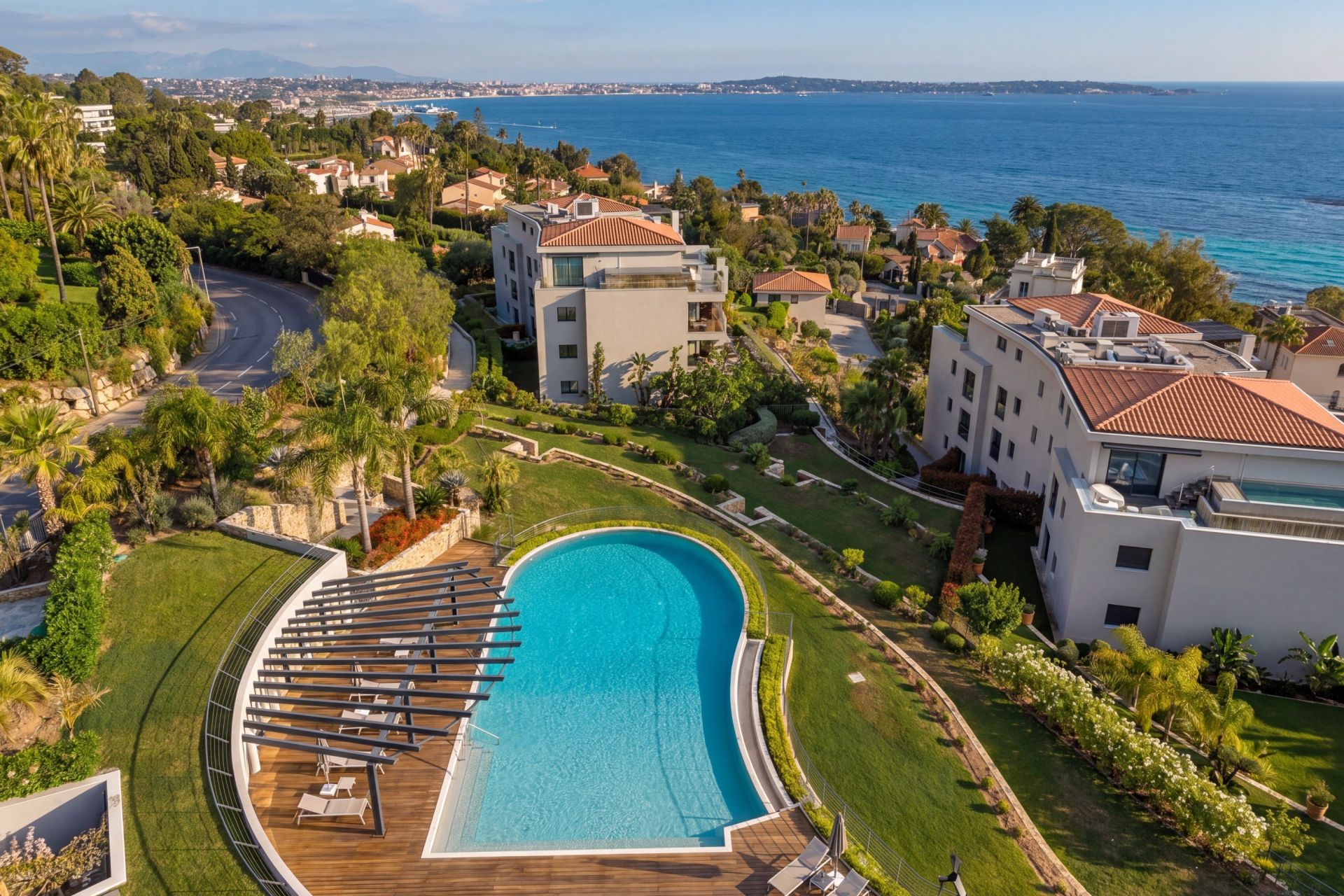 apartment 3 Rooms for sale on VALLAURIS (06220)