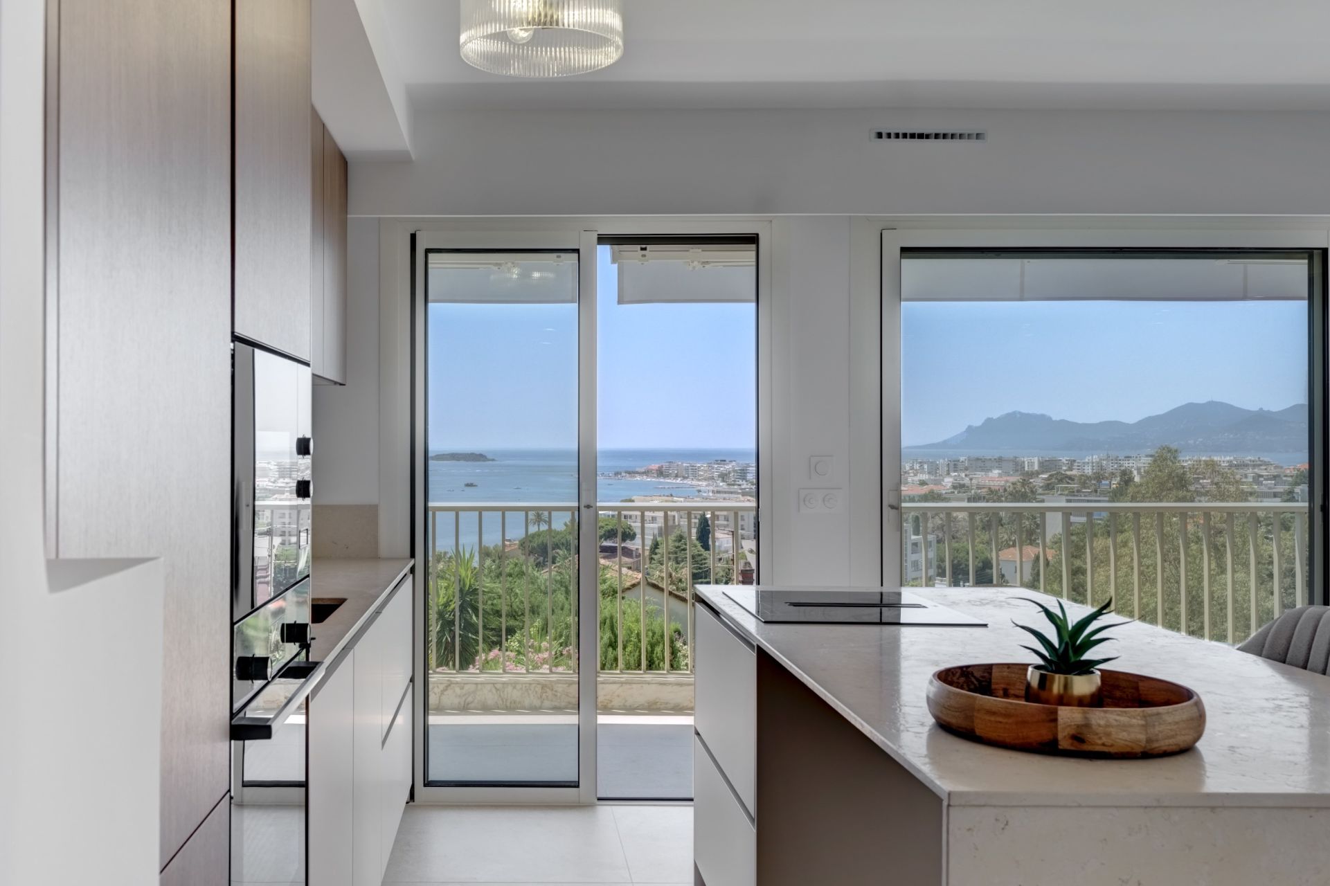 apartment 2 Rooms for sale on CANNES (06400)