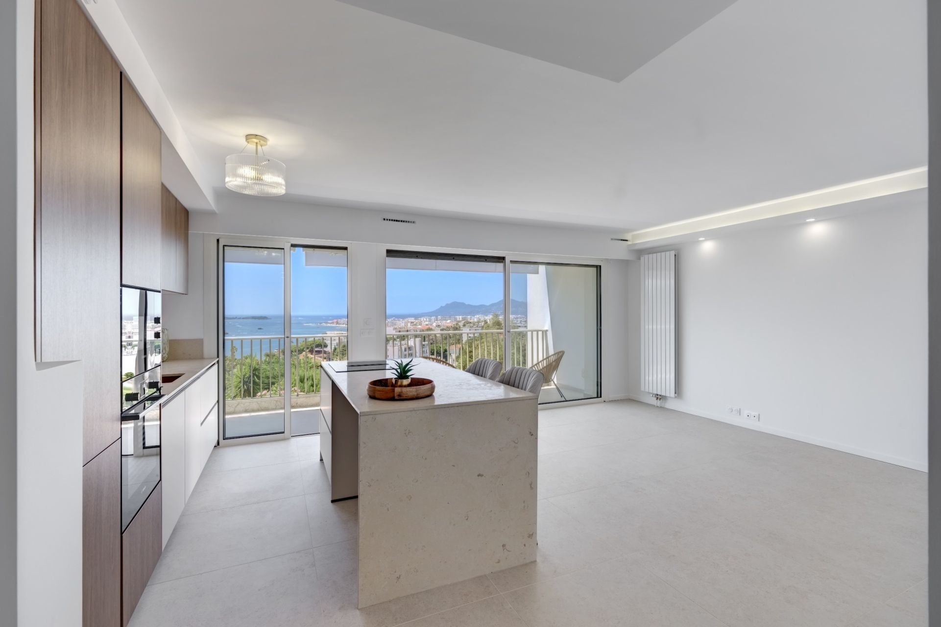 apartment 2 Rooms for sale on CANNES (06400)